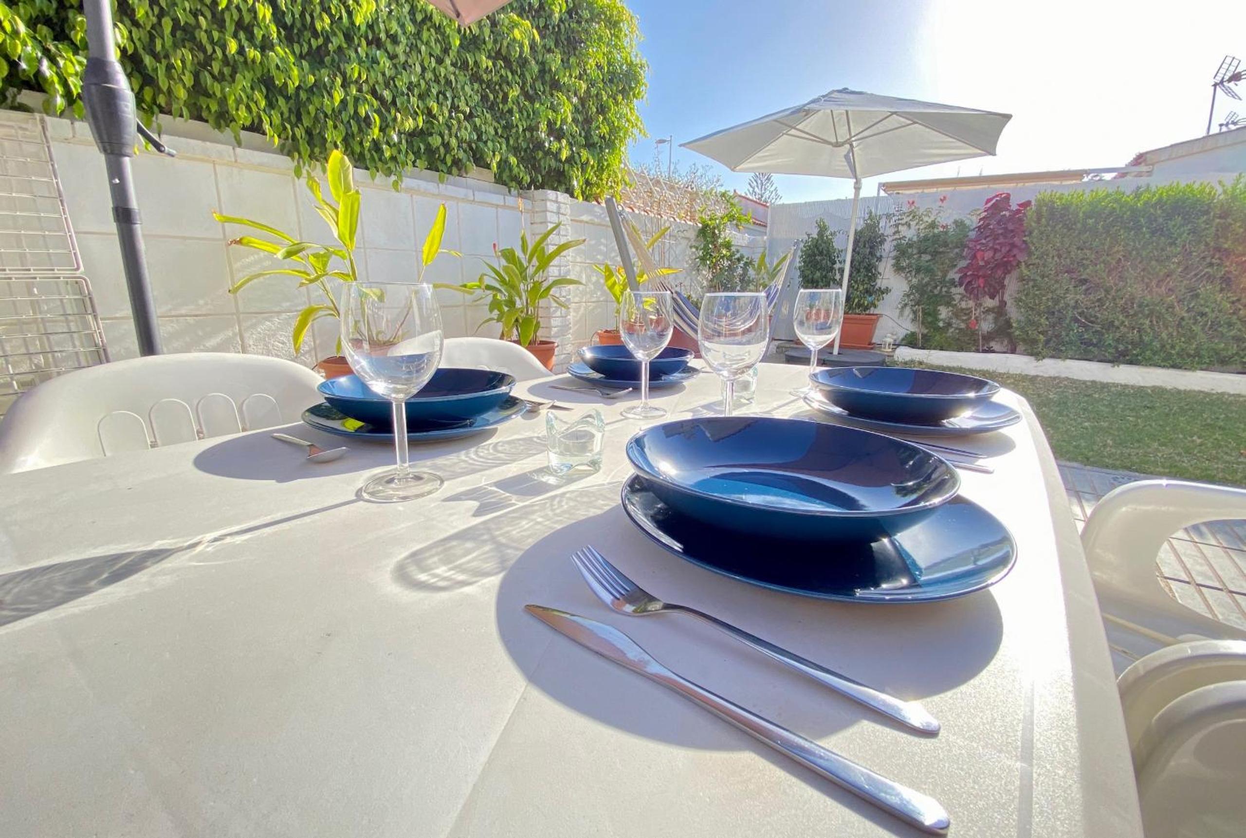 Casita blanca near yumbo view 3