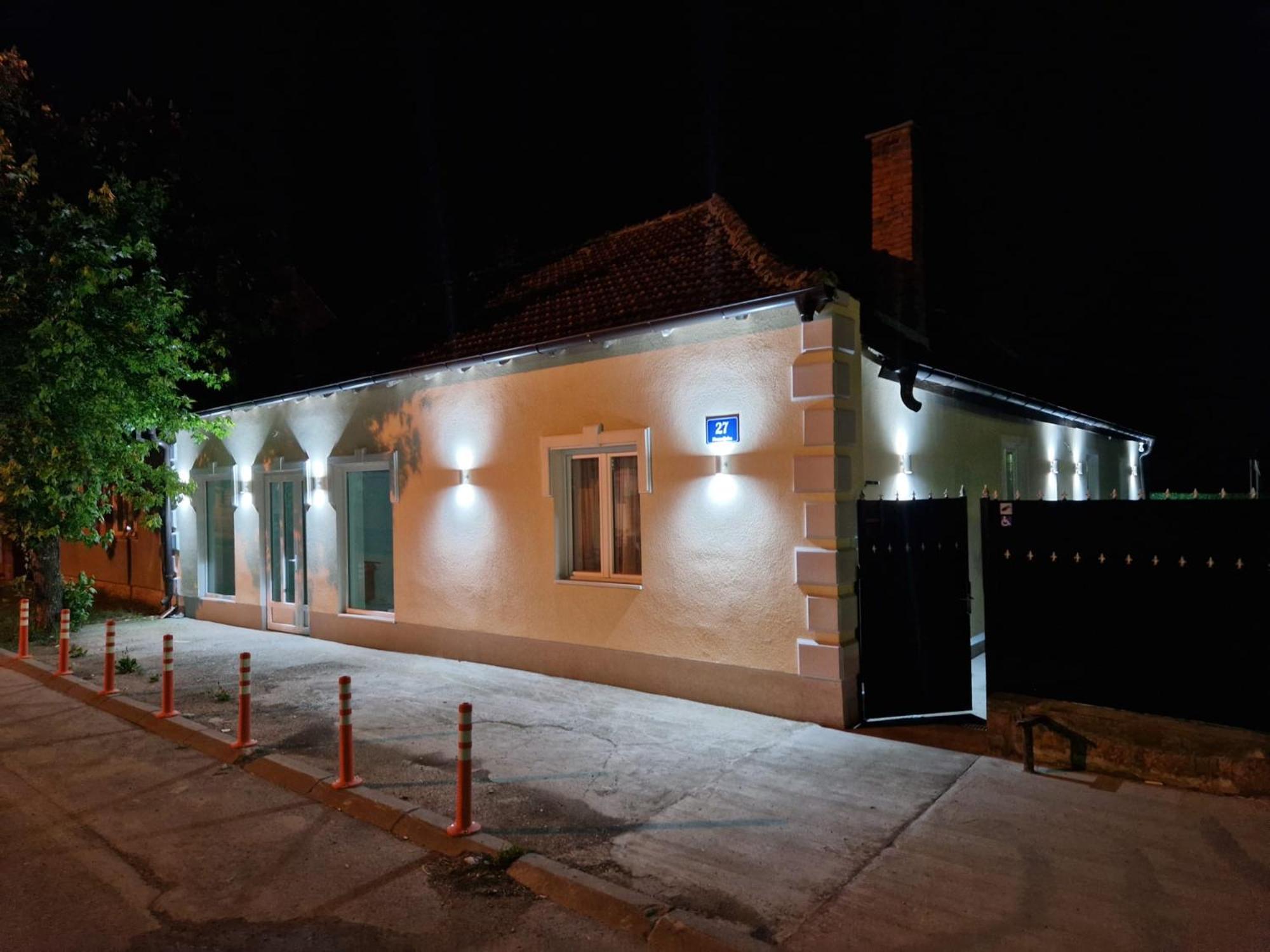 Photo 11