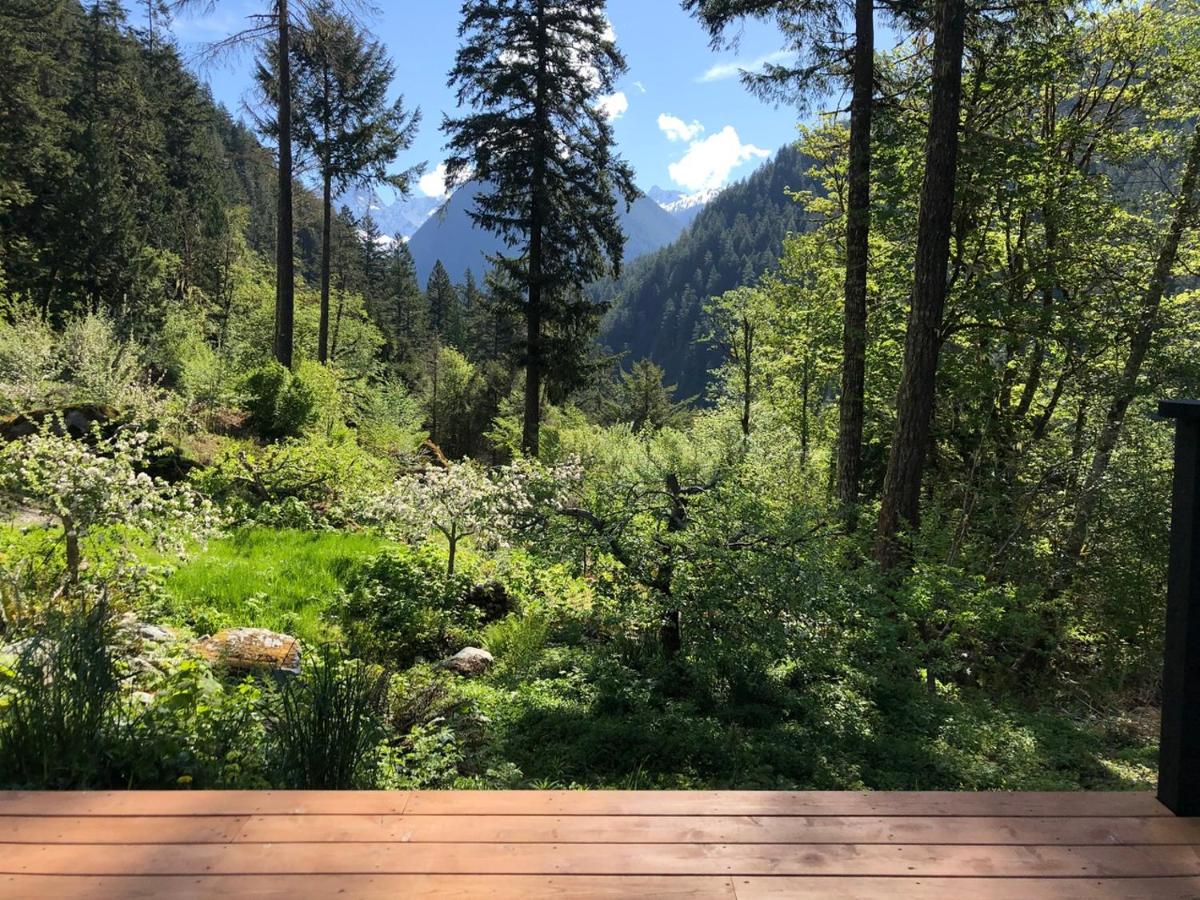 Tranquility View - Off Grid Scandinavian Luxury view 2