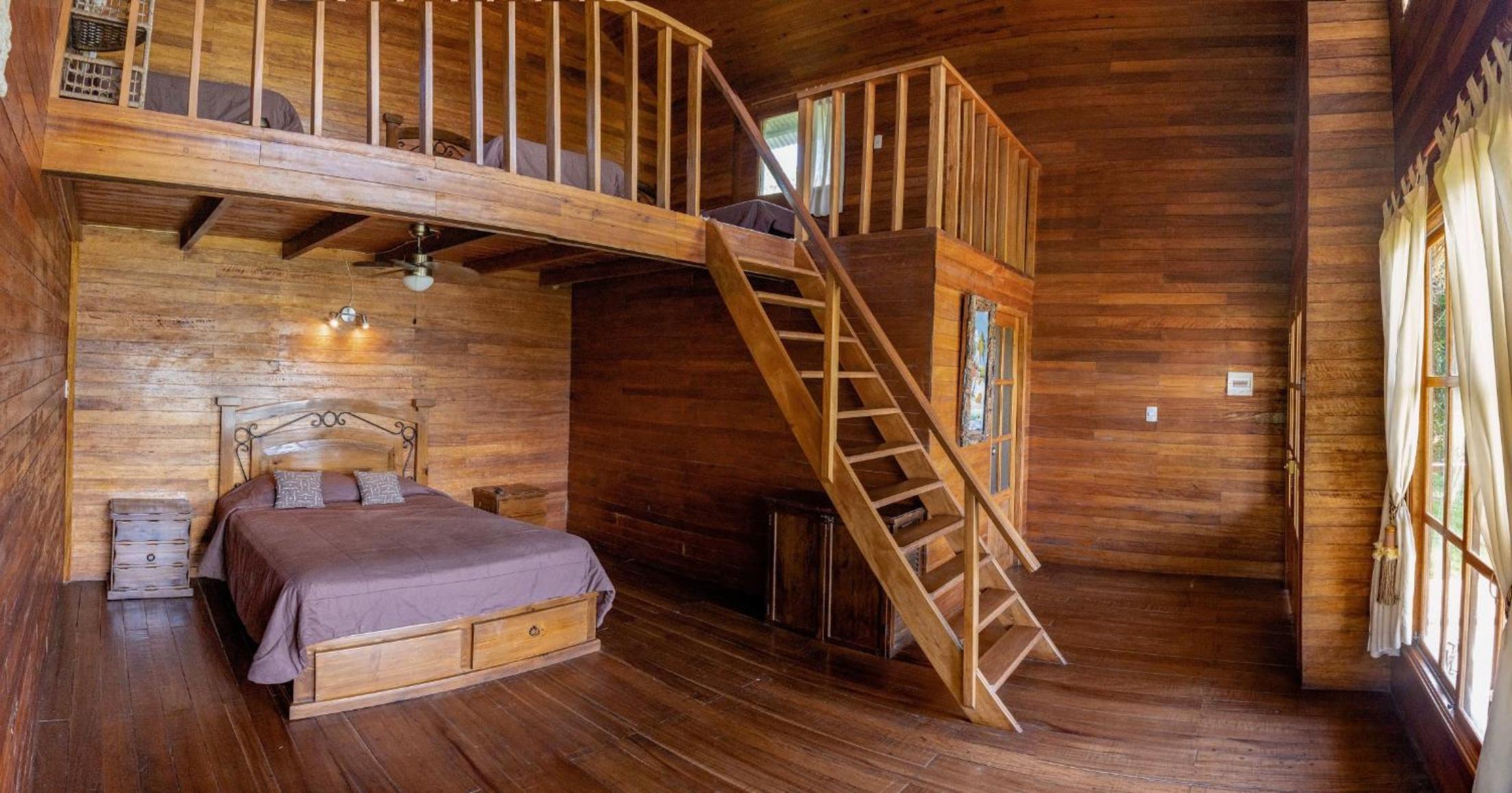 Sauce Lodge - Laguna Azul