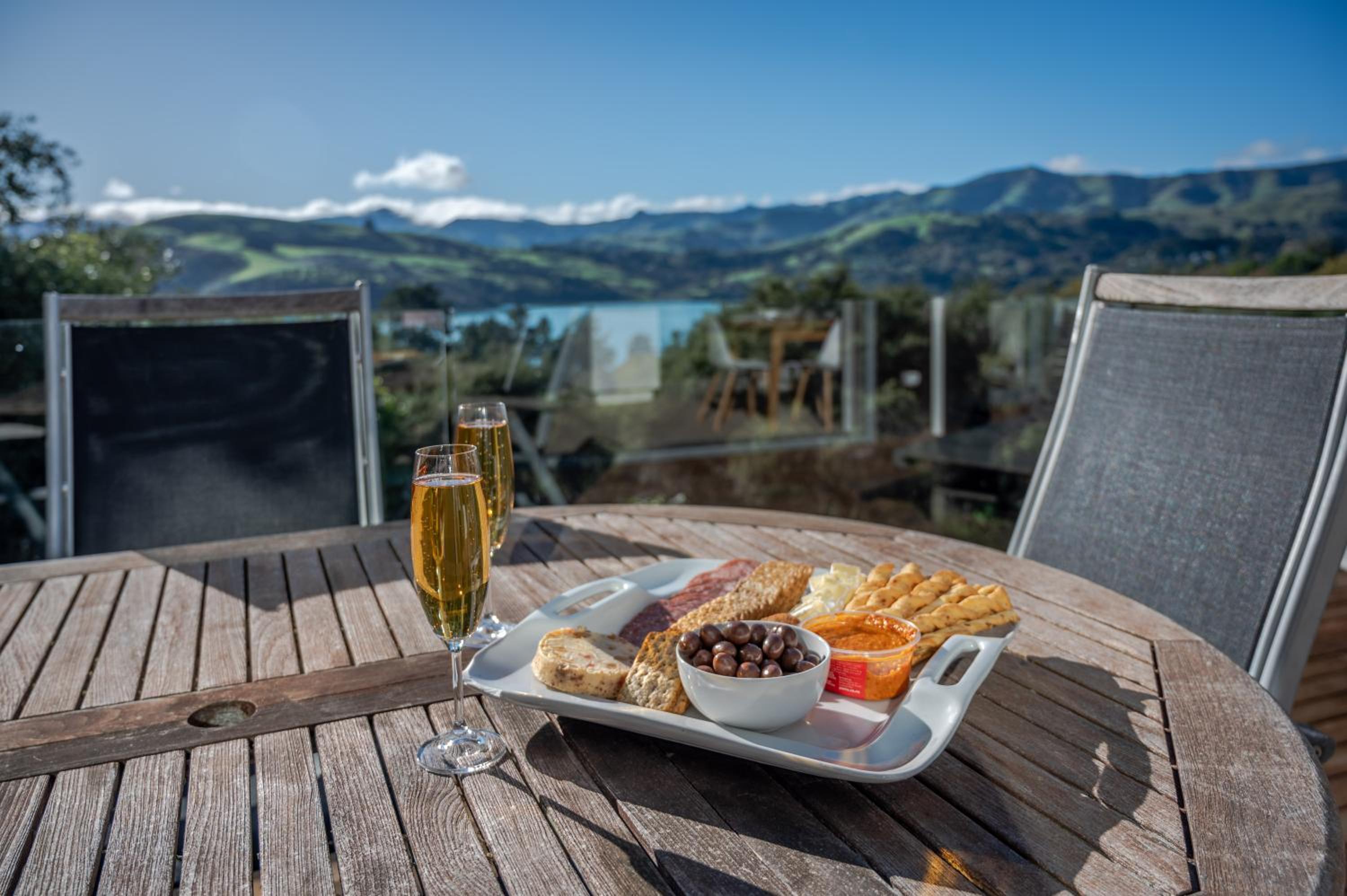 Onuku Oasis - Akaroa Holiday Home view 4