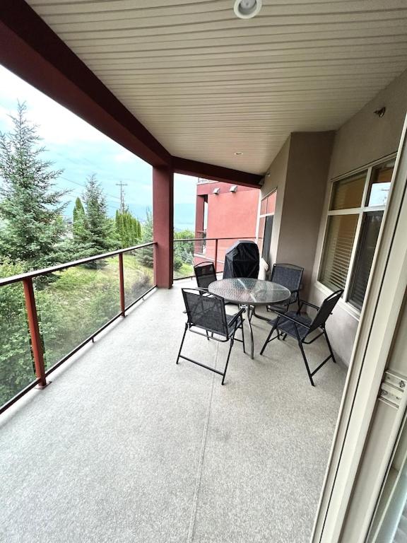 Stay In The Okanagan - Copper Sky, West Kelowna