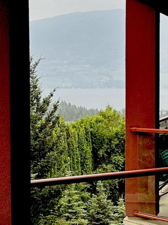 Stay In The Okanagan - Copper Sky, West Kelowna