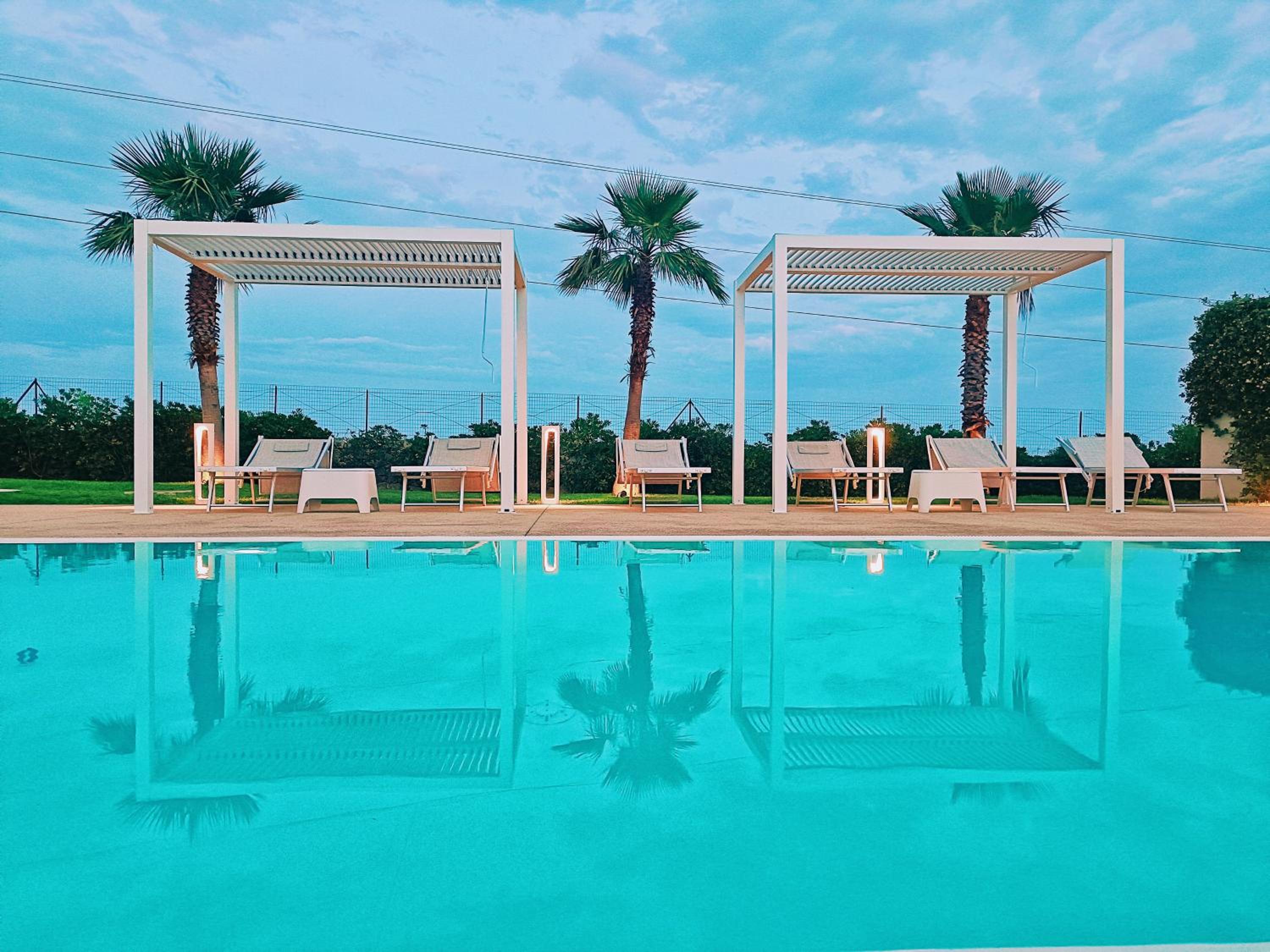 Villa Arillà con piscina e padel view 3
