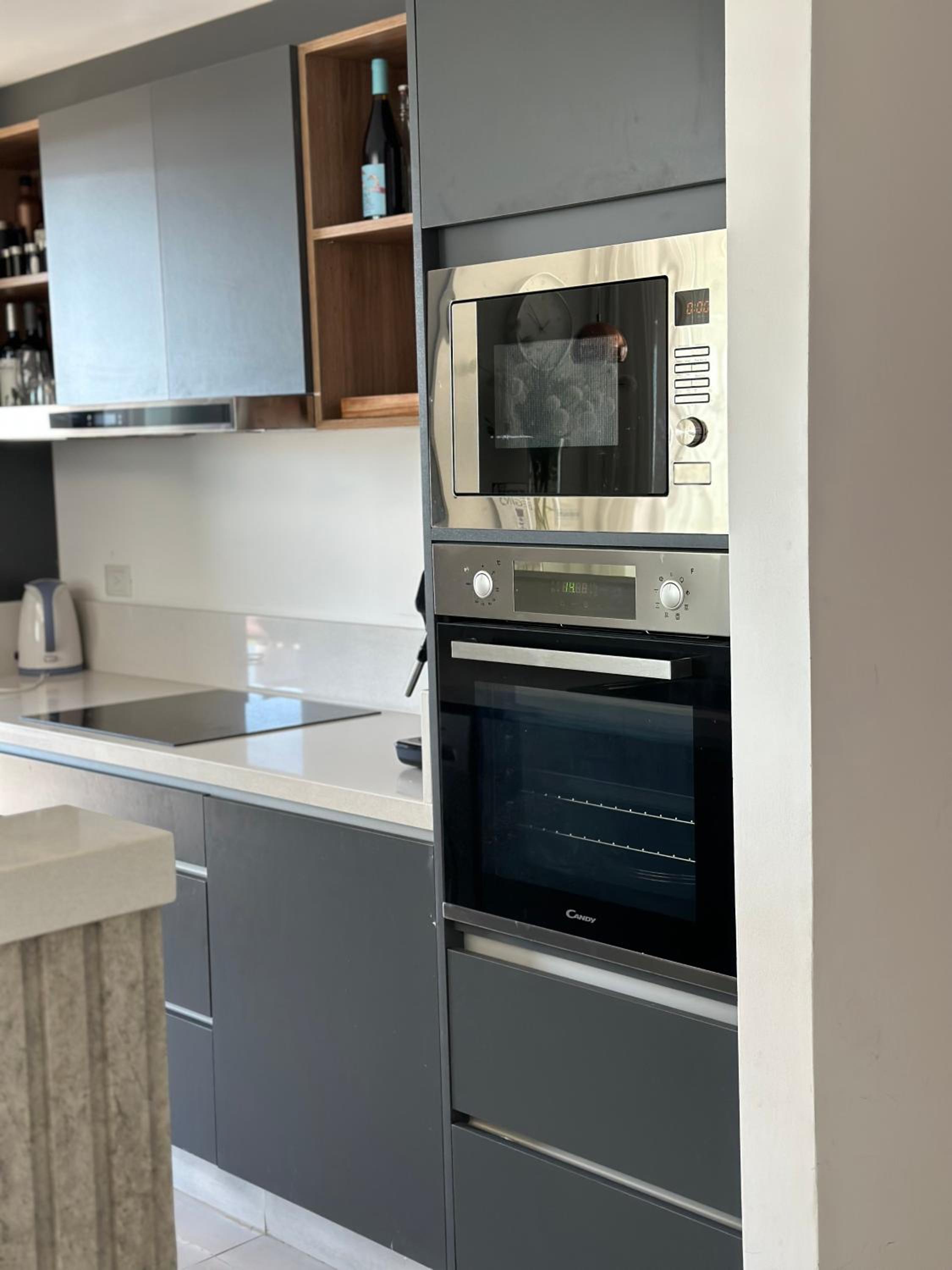 Increíble apartamento en barrio cerrado con salida al río !