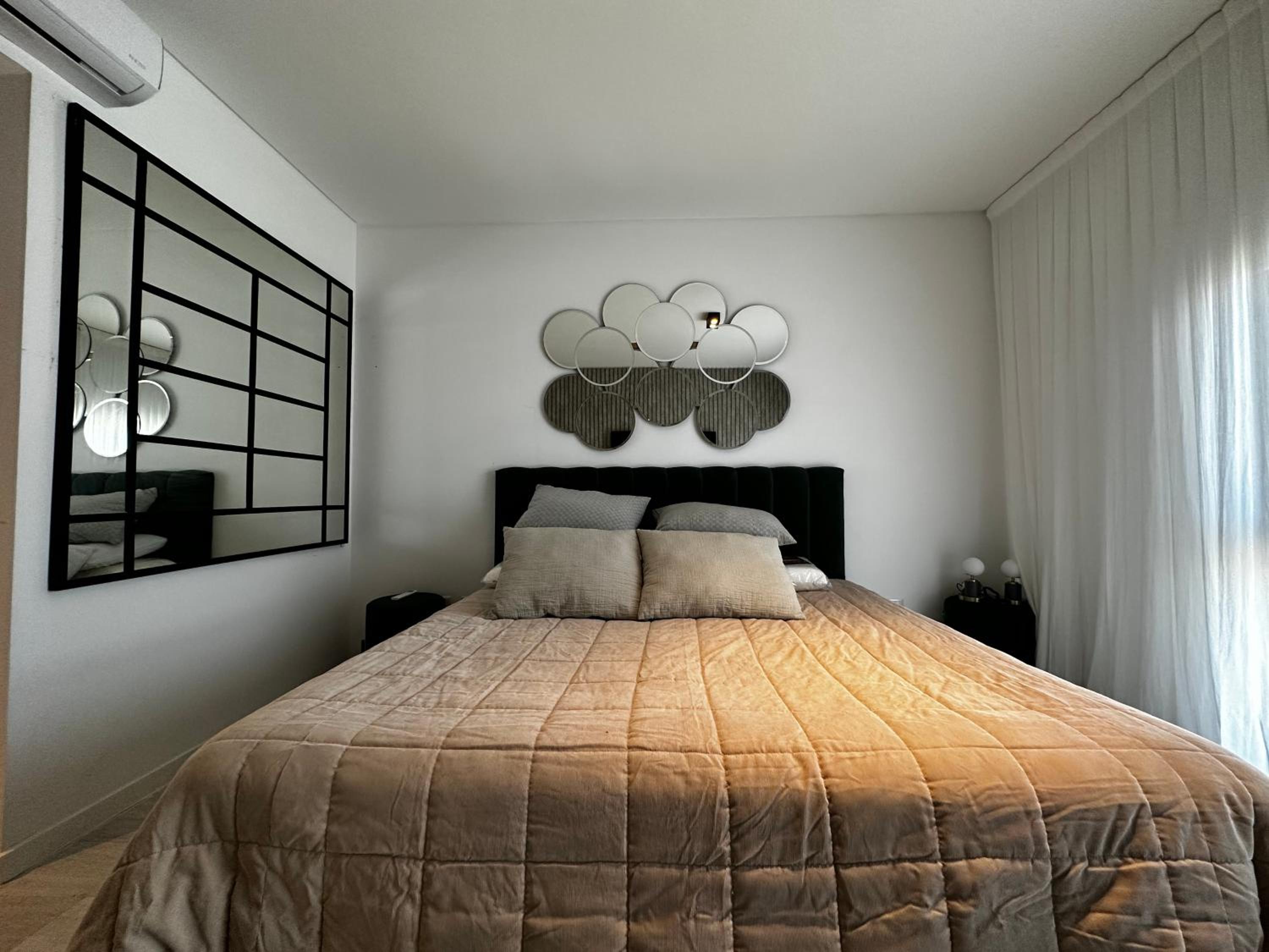 Increíble apartamento en barrio cerrado con salida al río !