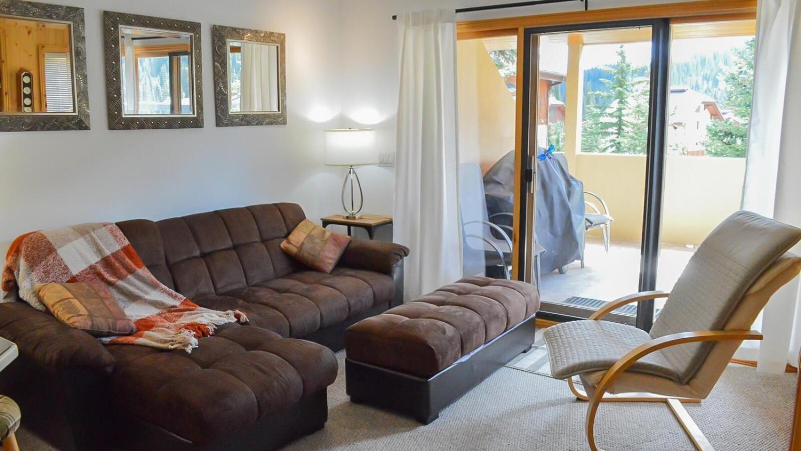 Sun Peaks Vacations - Snow Creek Village 49 - Property Image 1