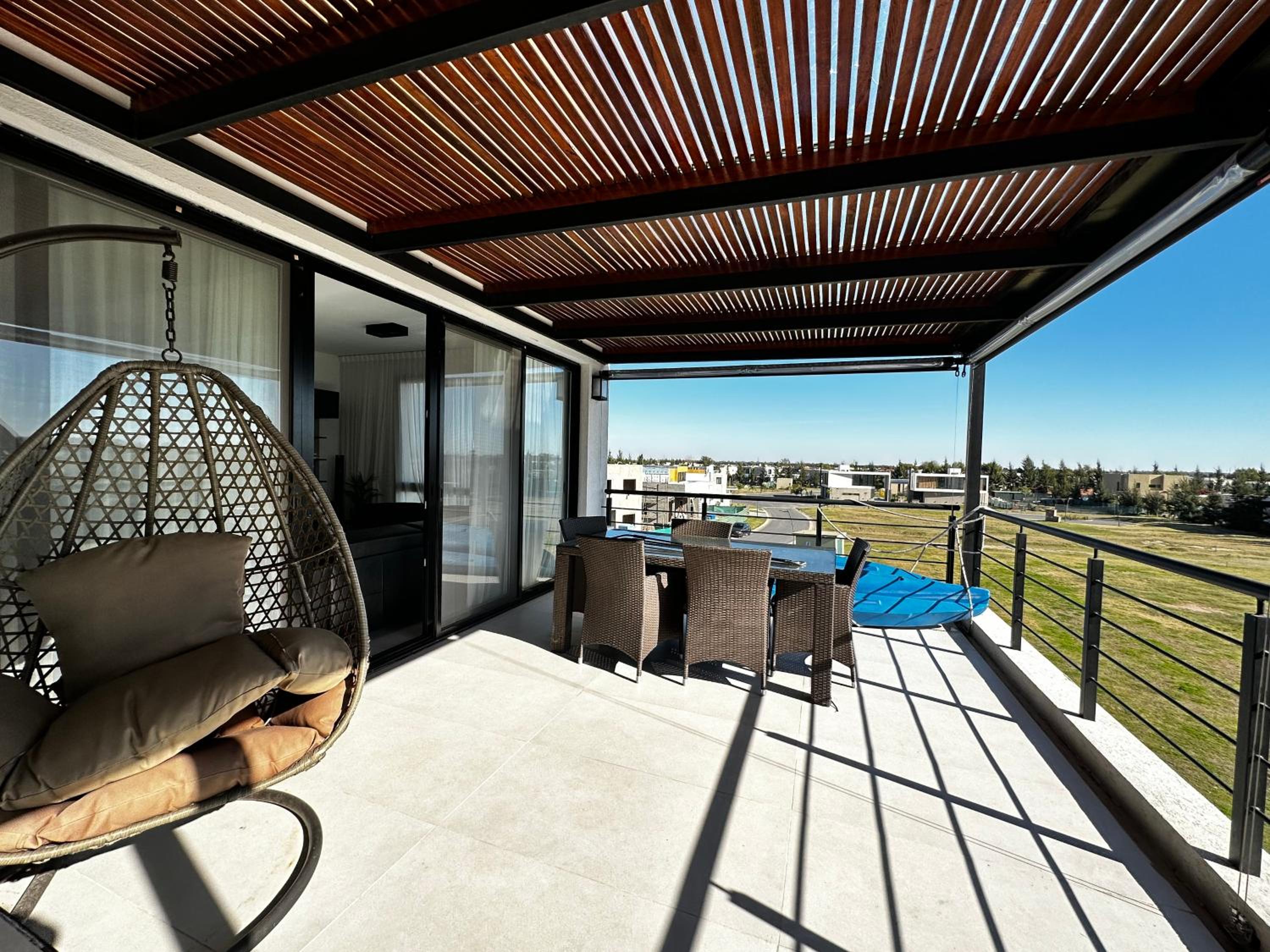 Increíble apartamento en barrio cerrado con salida al río !