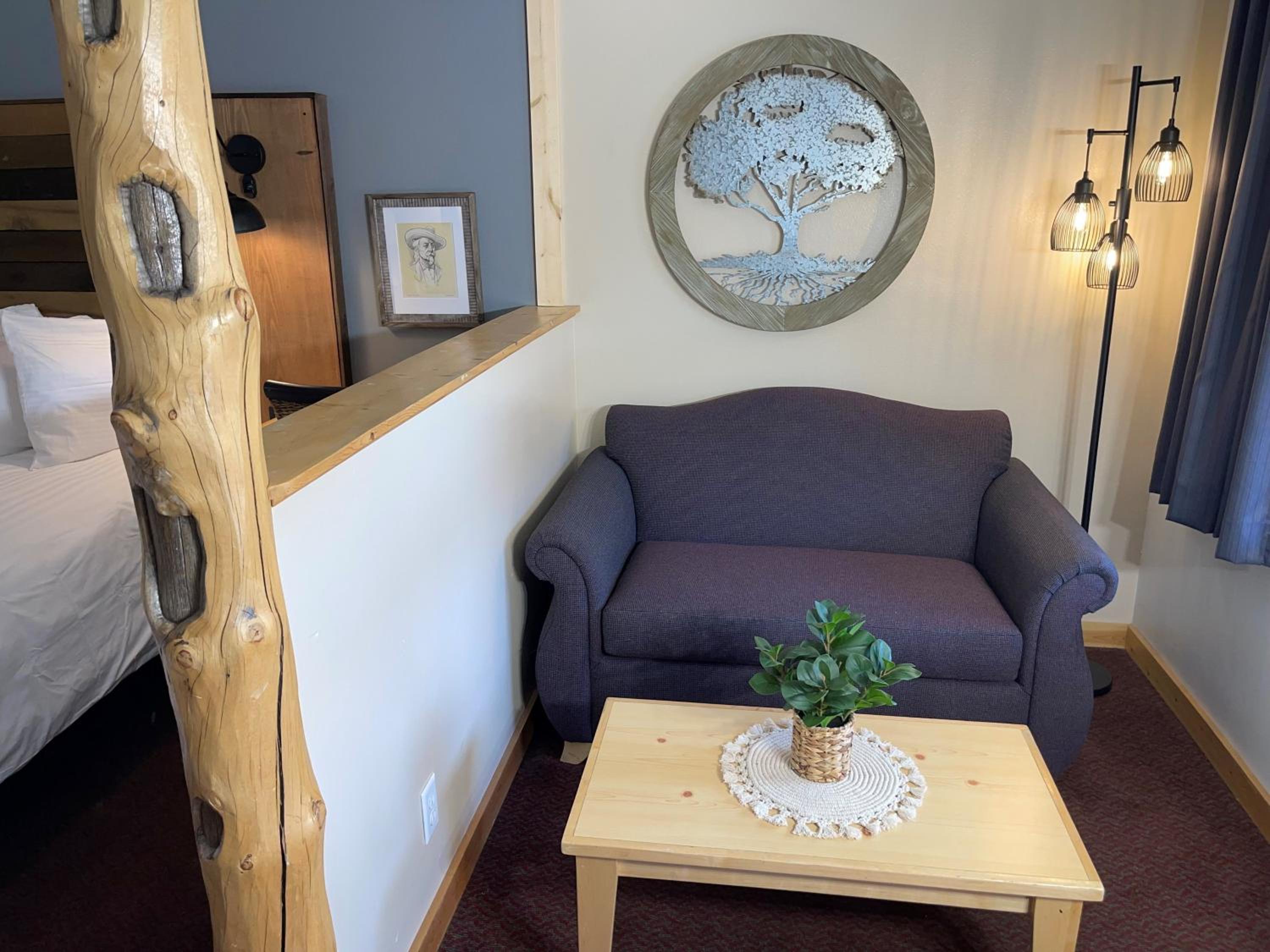 Cody Vacations - Moose Creek Lodge  Suites - Property Image 2