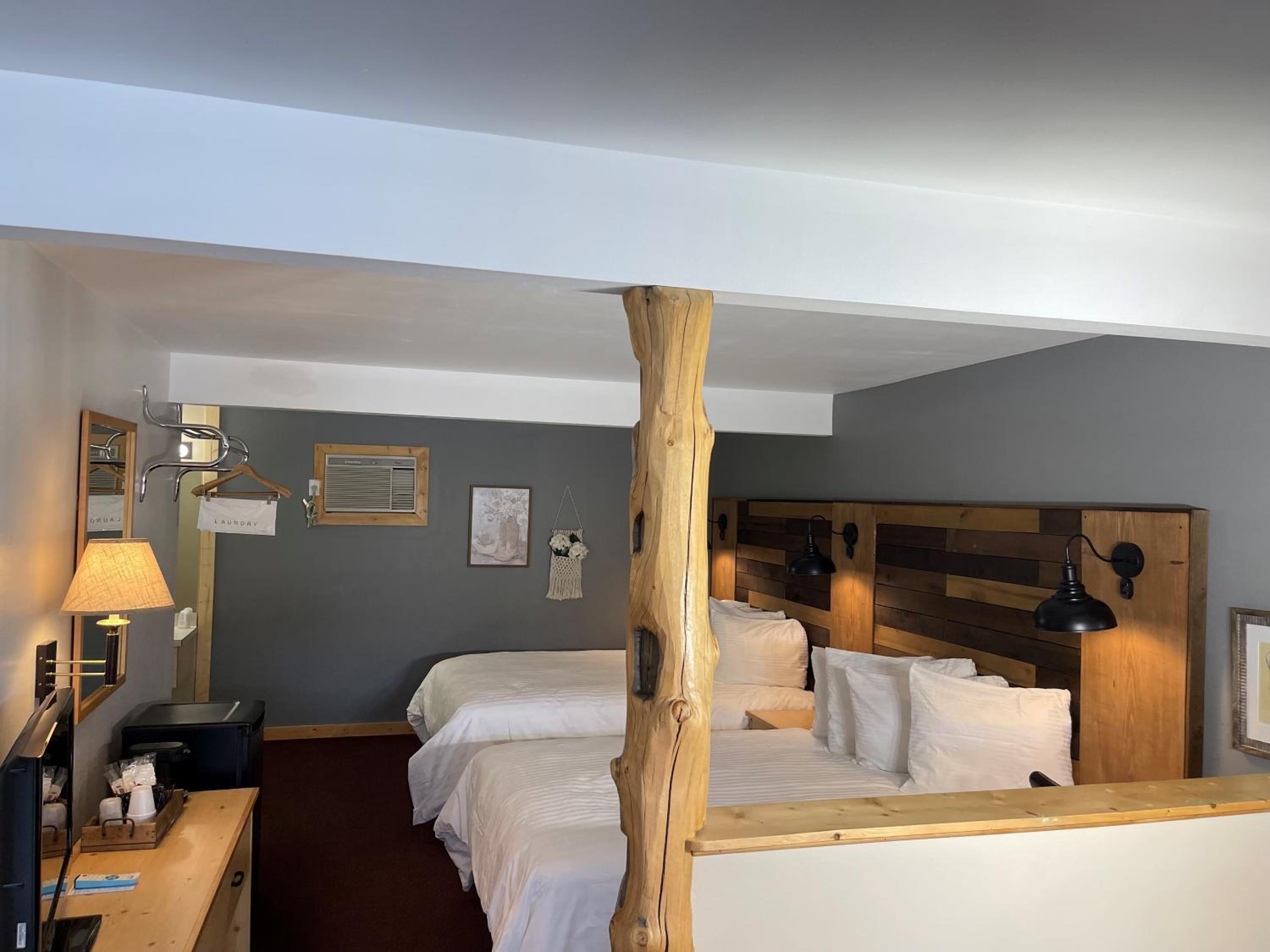Cody Vacations - Moose Creek Lodge  Suites - Property Image 8