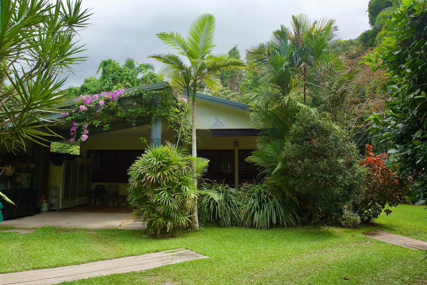 Thornton Beach Bungalows Daintree