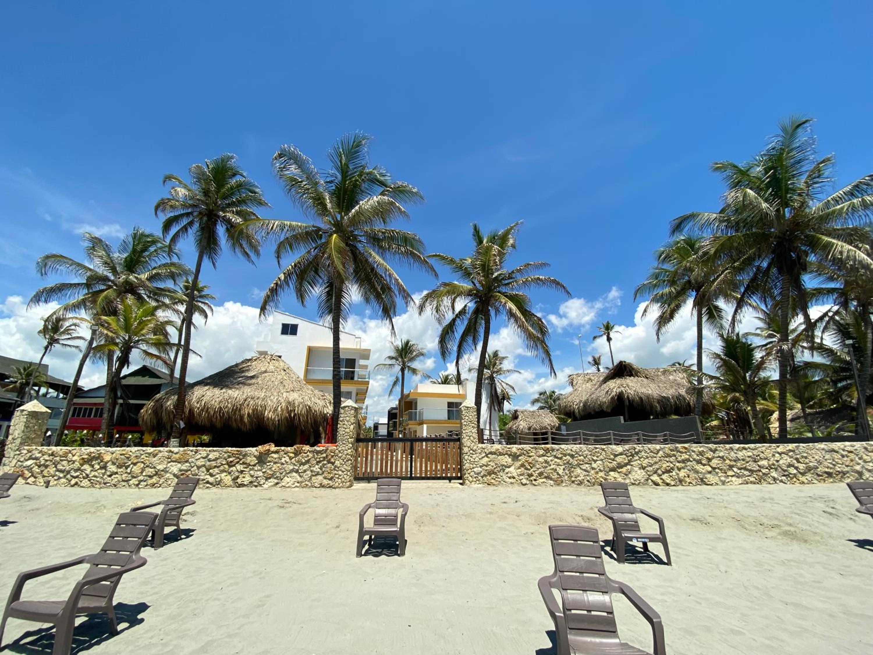 Apartamento en condominio con vista al mar