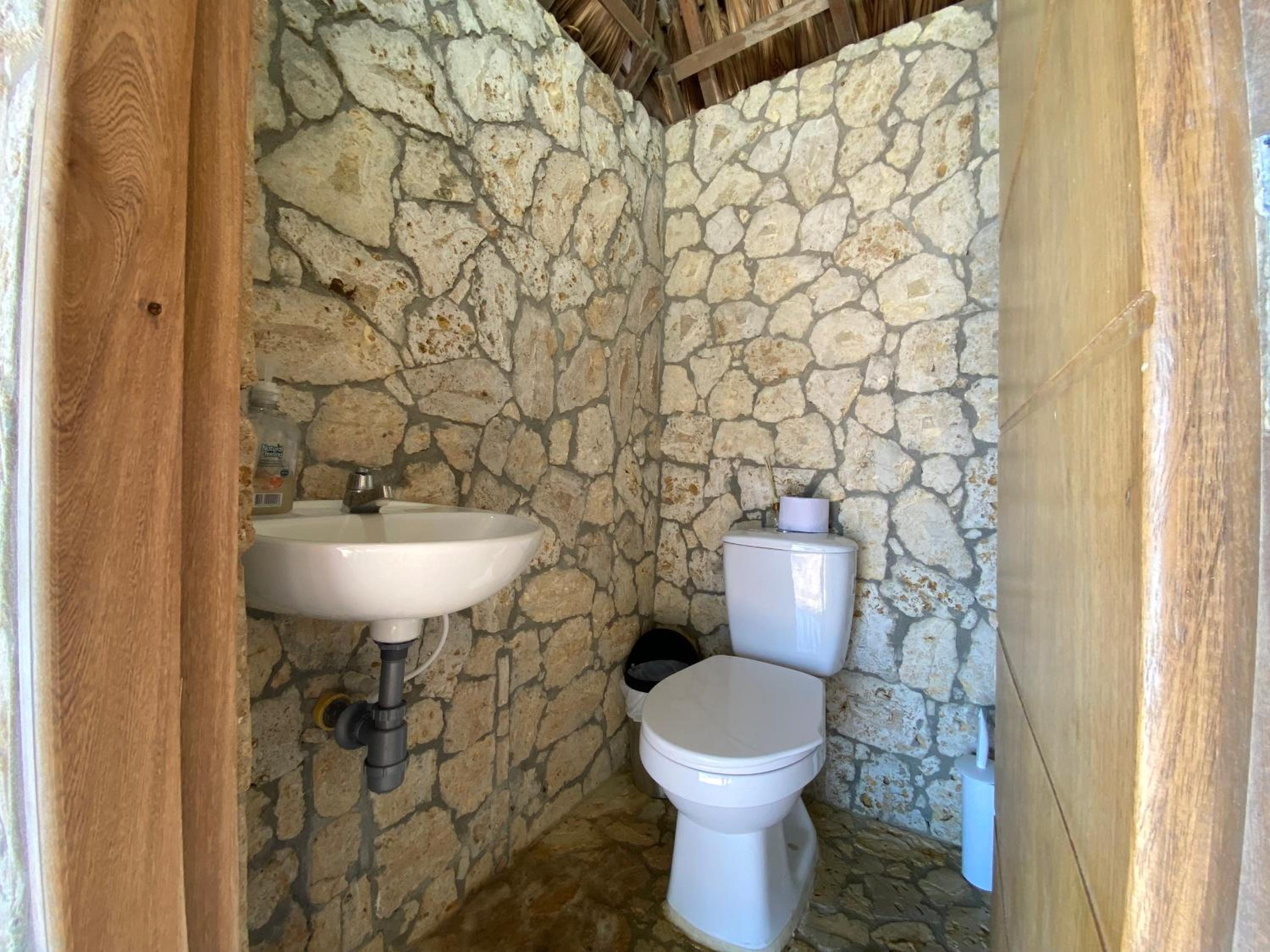 Apartamento en condominio con vista al mar