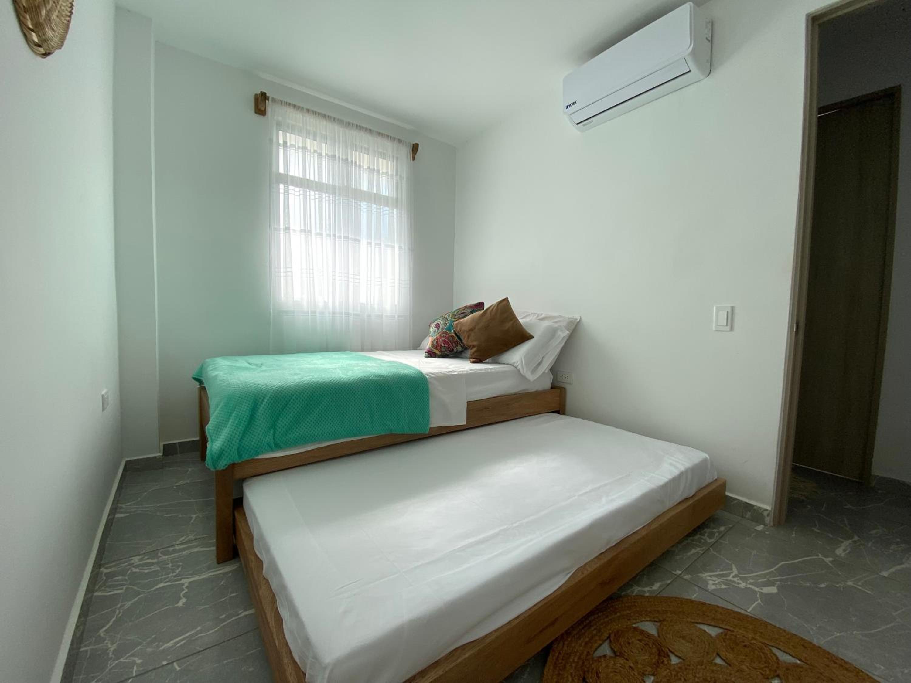 Apartamento en condominio con vista al mar