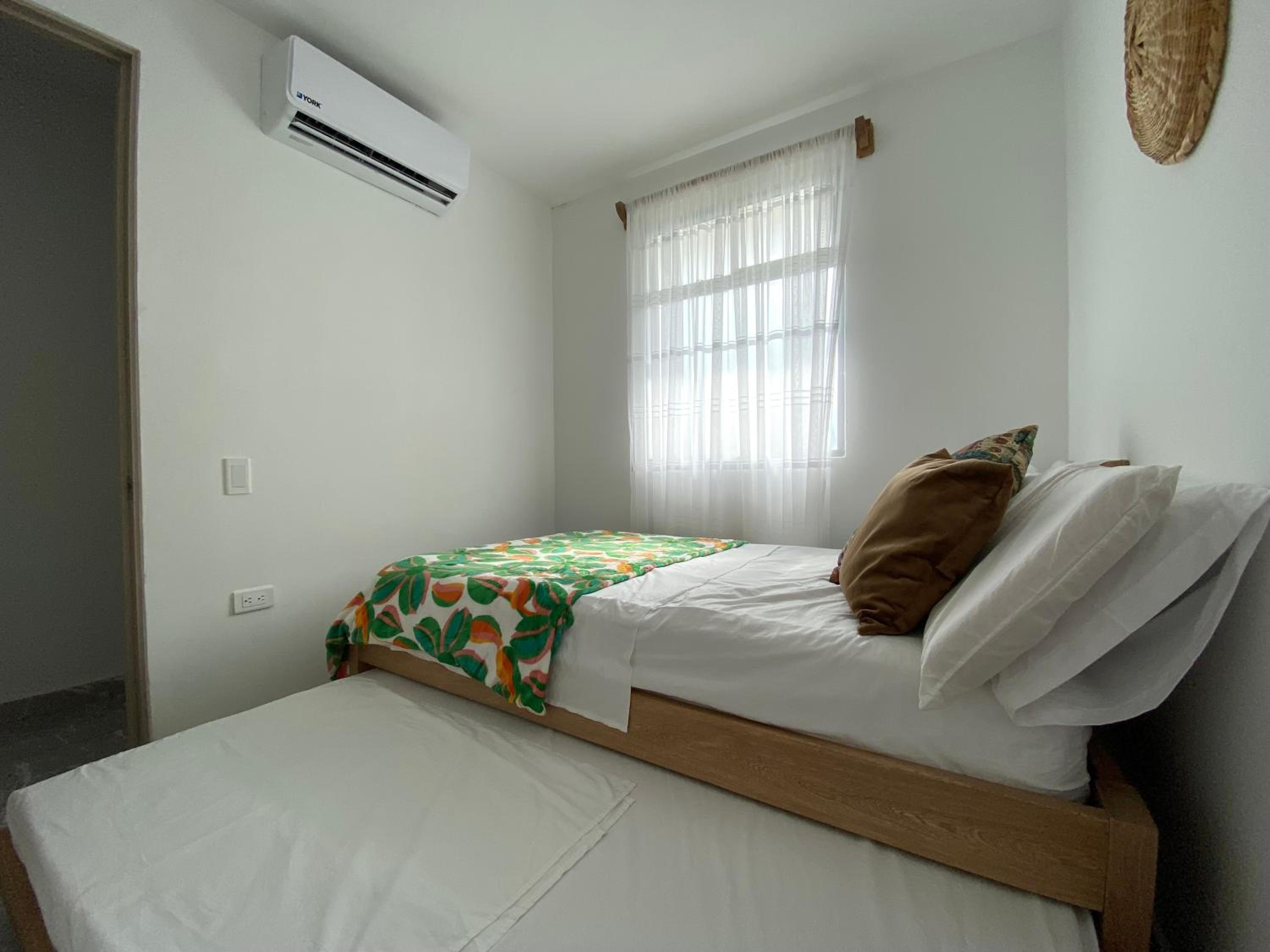 Apartamento en condominio con vista al mar