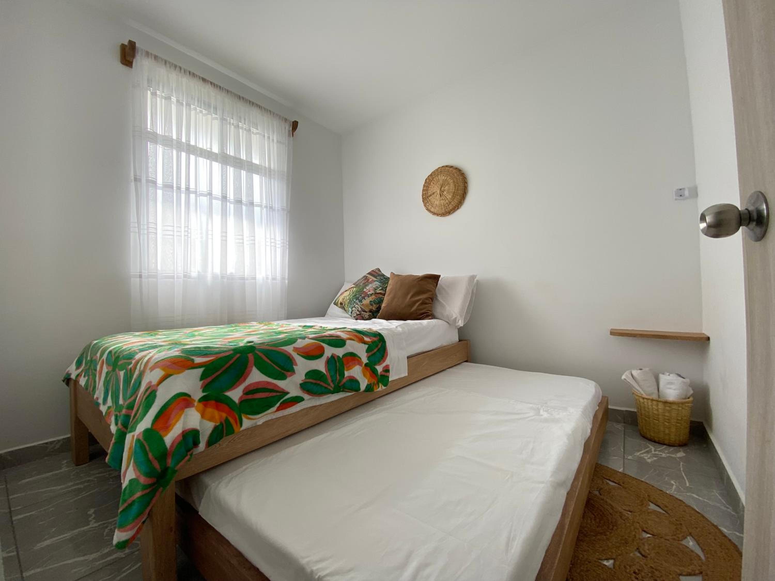 Apartamento en condominio con vista al mar