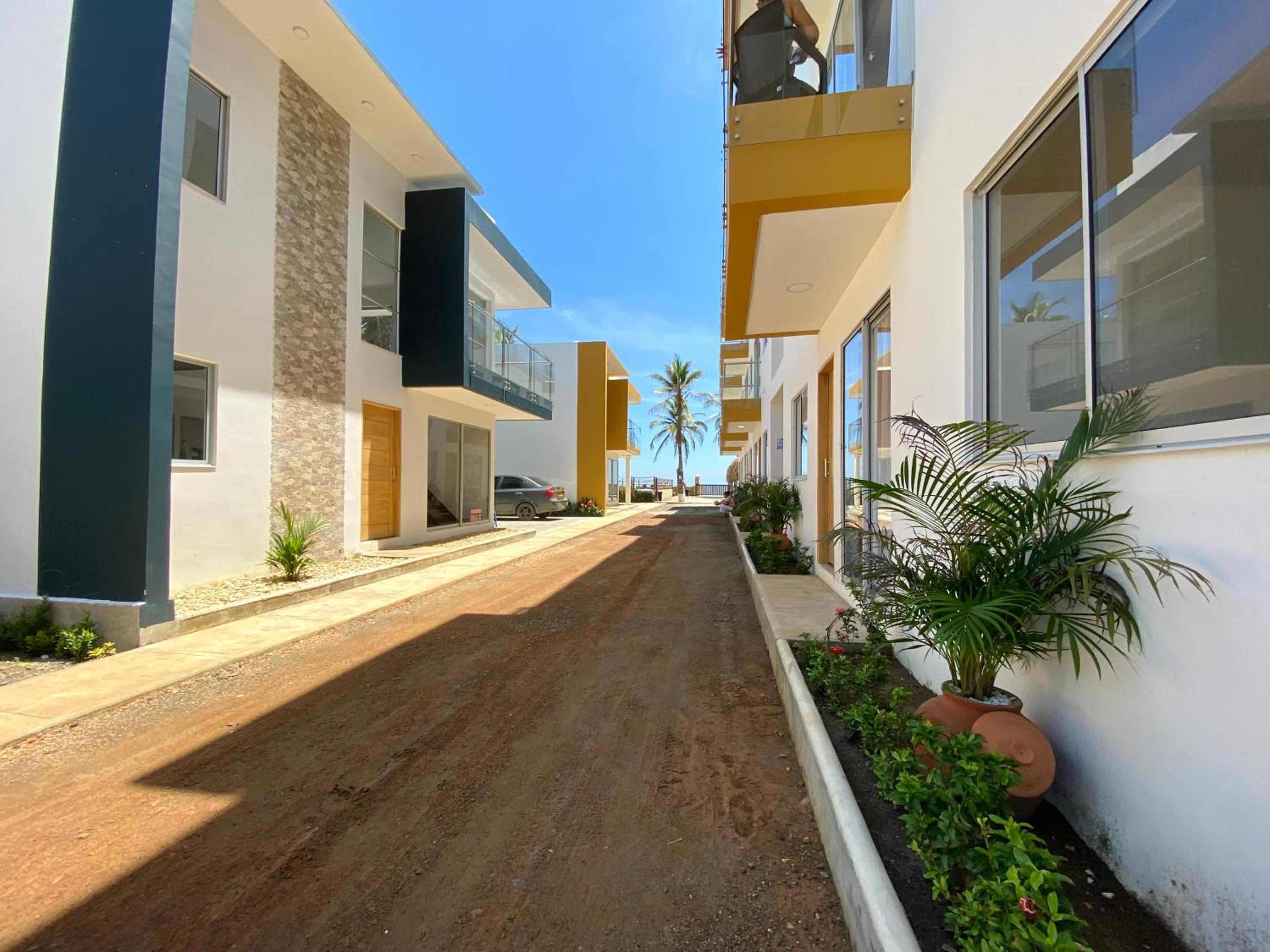 Apartamento en condominio con vista al mar