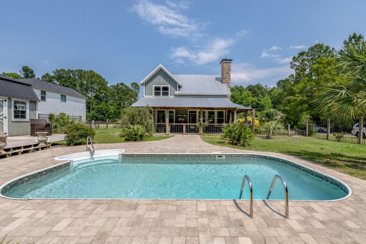 Country Solitude close to the Beach farmhouse view 4
