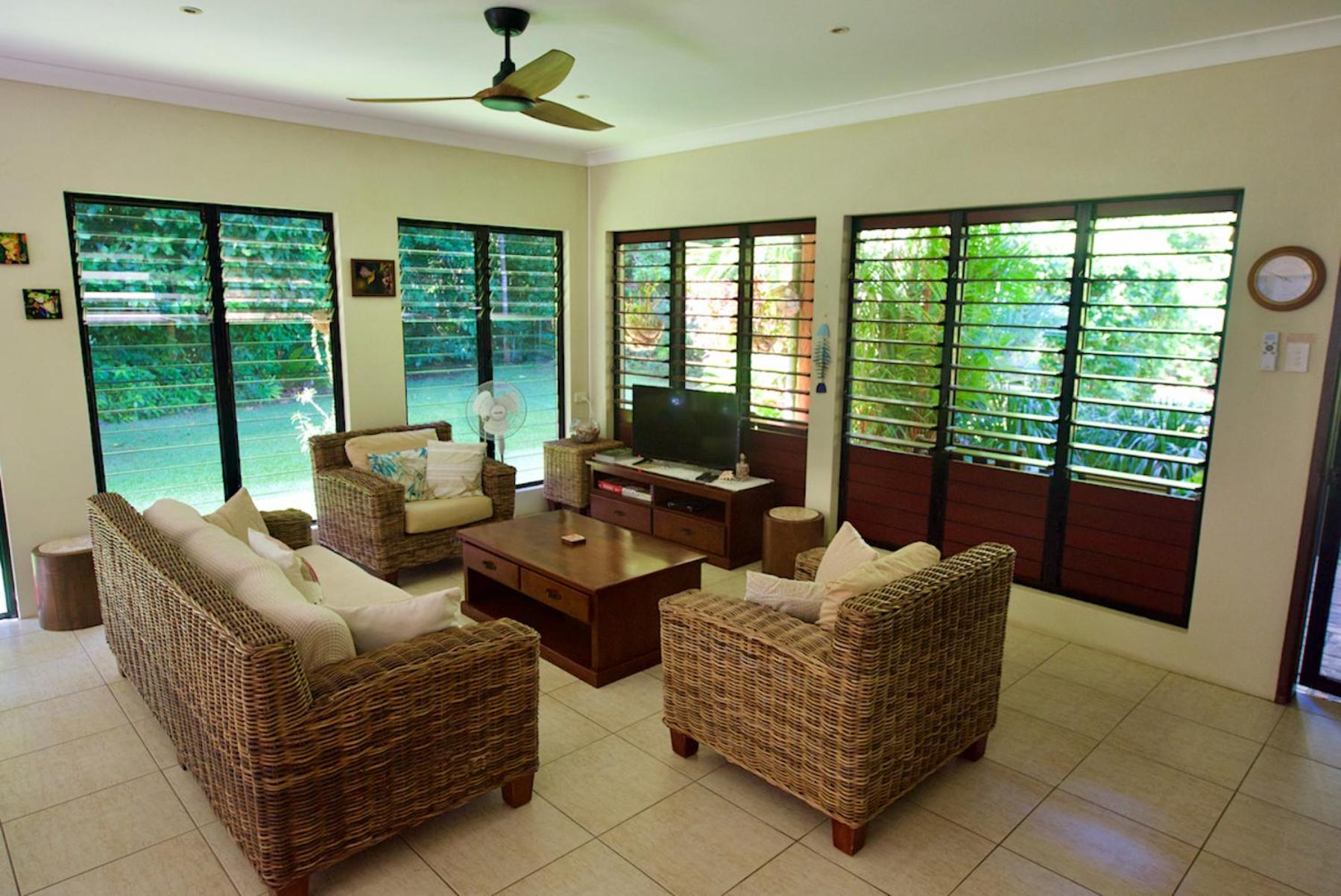 Thornton Beach Bungalows Daintree