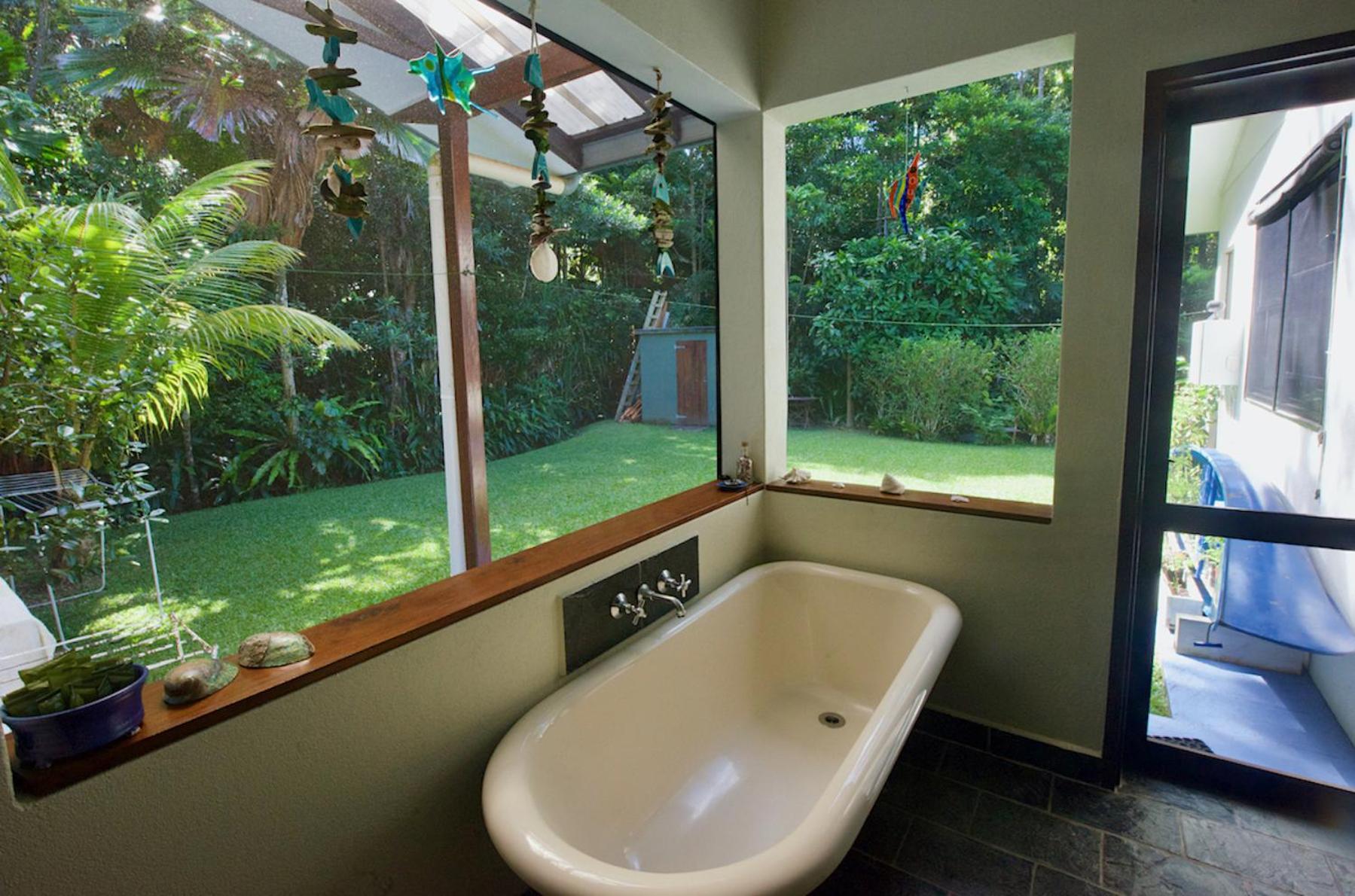 Thornton Beach Bungalows Daintree