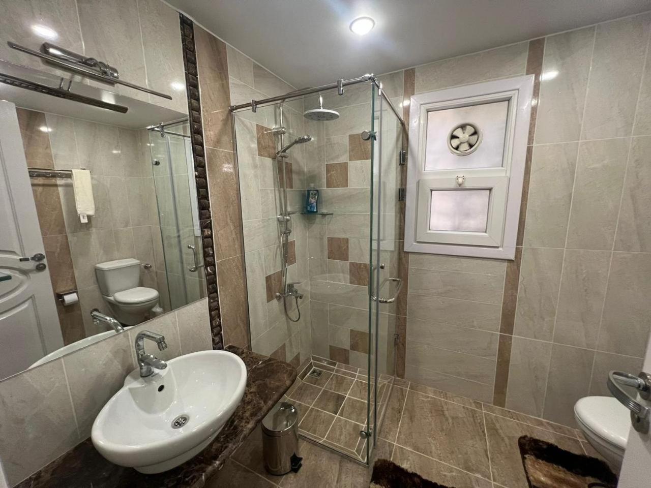 Deluxe apartment brand new