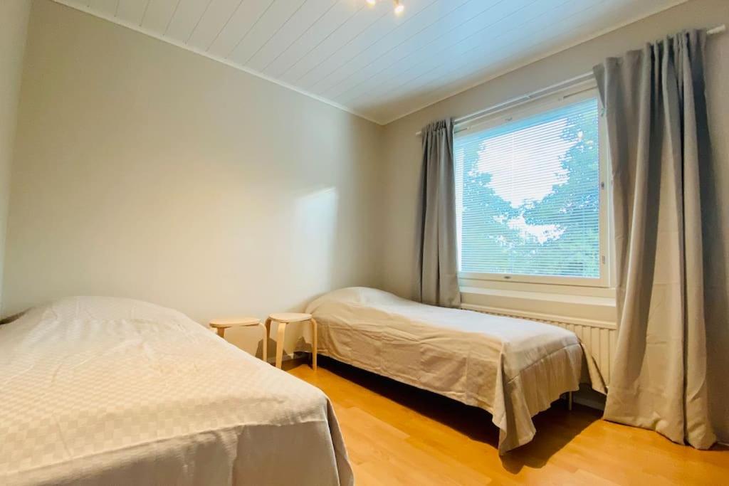 Beautiful 2 bedroom & Free parking view 4