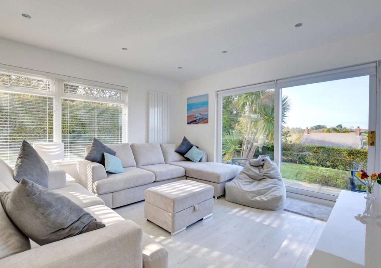 4 Bed in Saundersfoot oc-pw9073