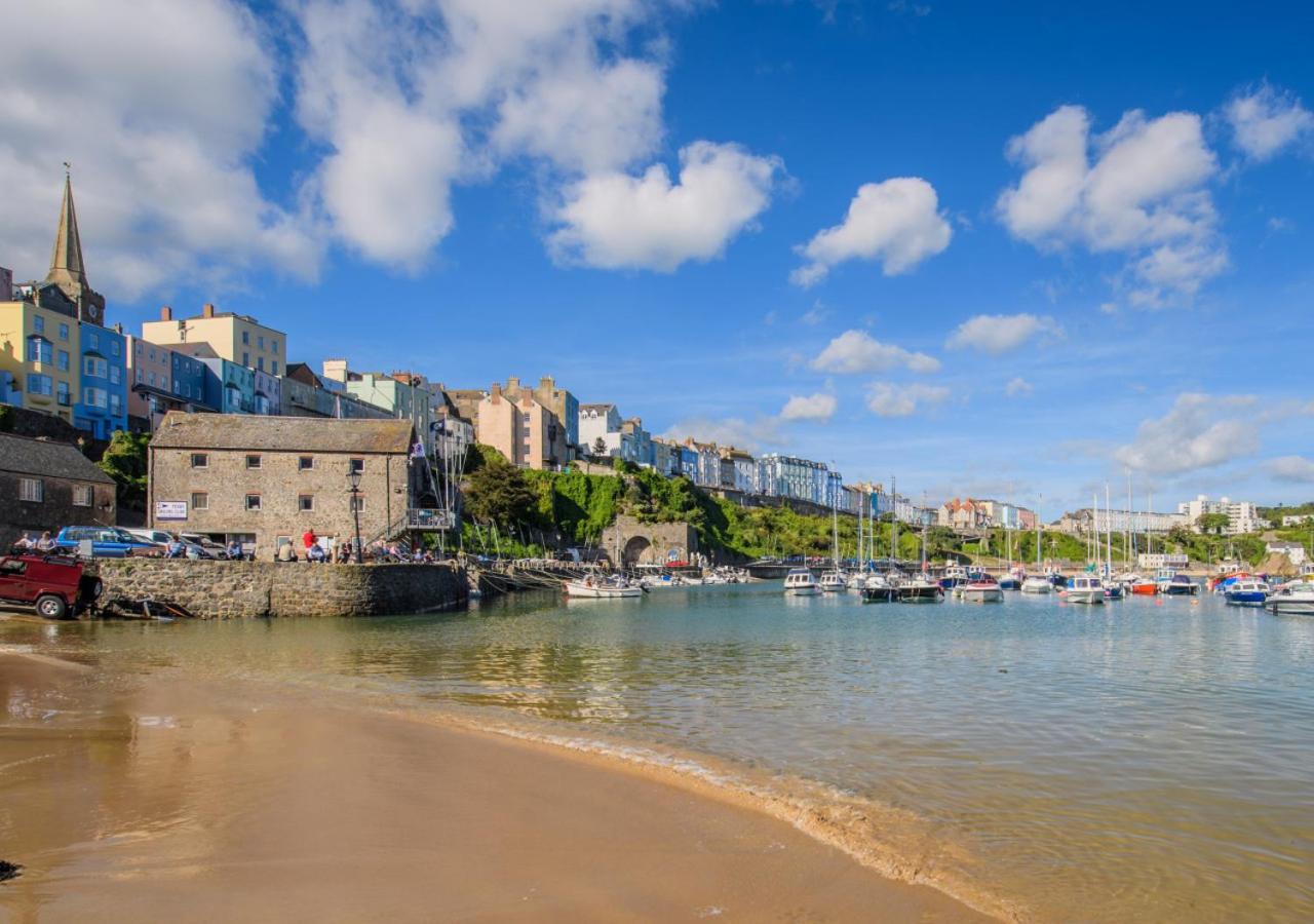4 Bed in Saundersfoot oc-pw9073