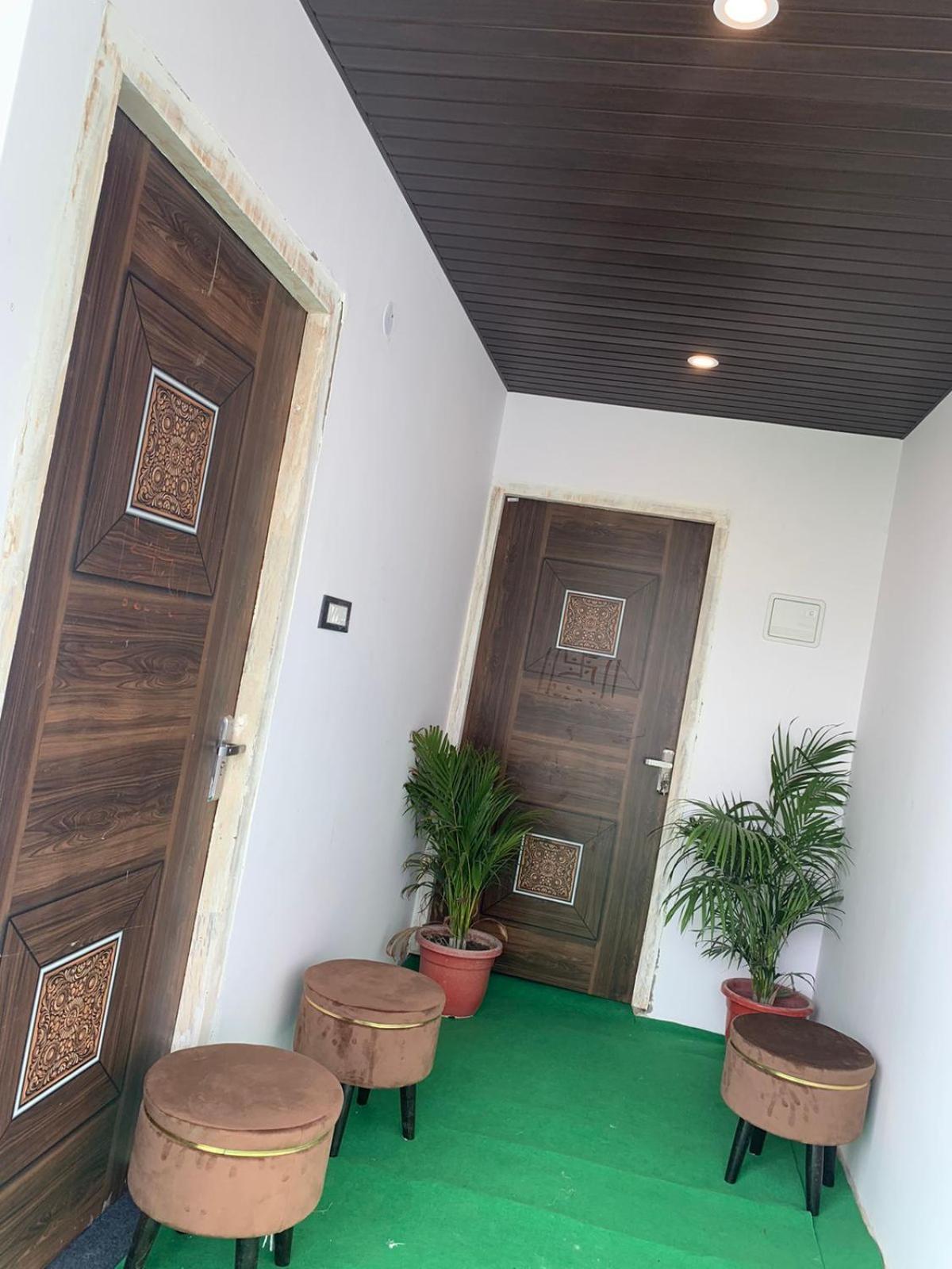 Privyrooms