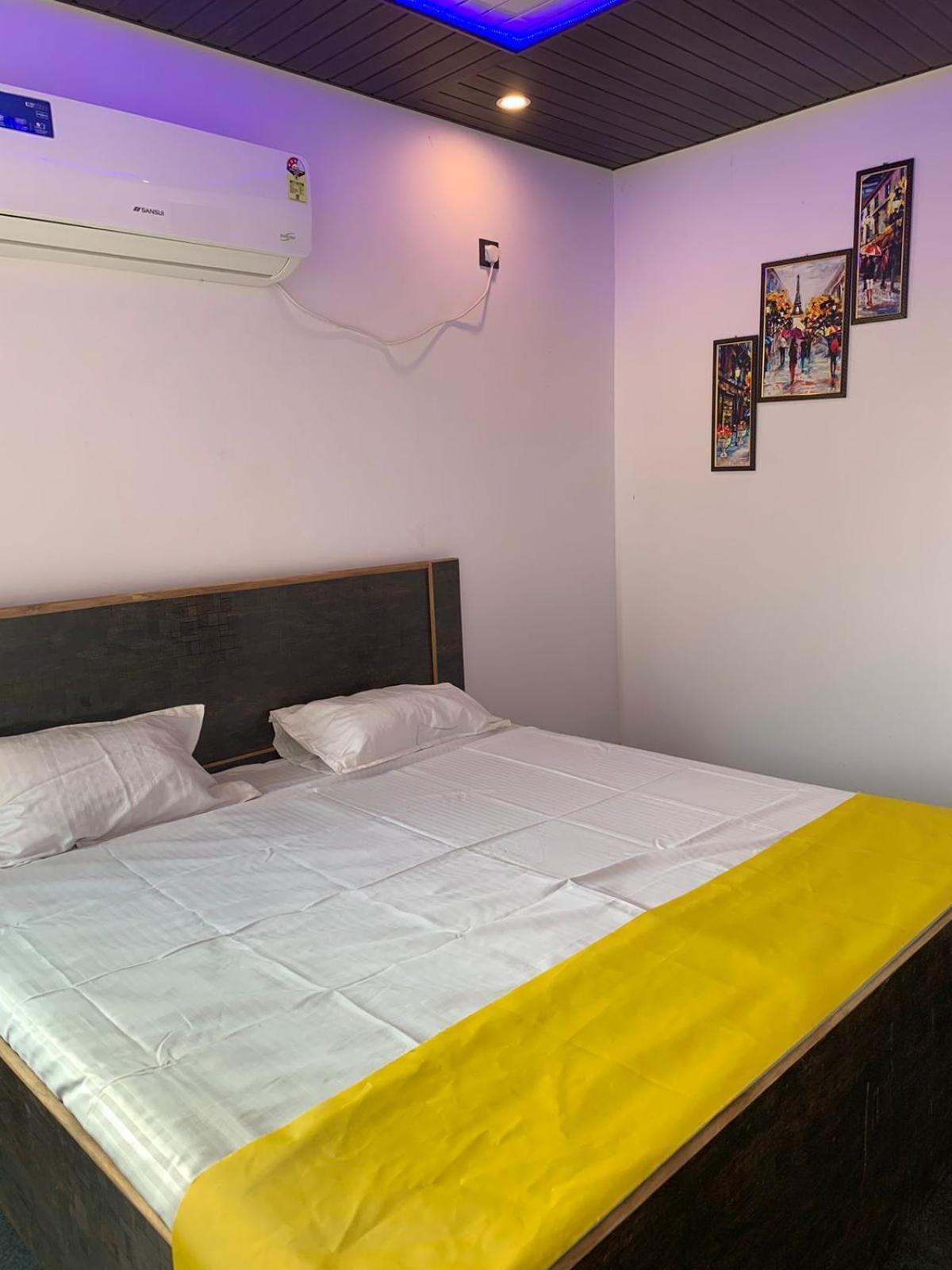 Privyrooms
