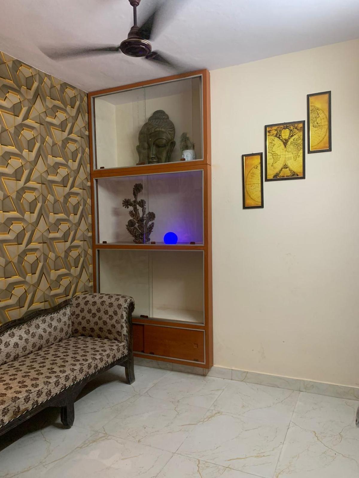 Privyrooms