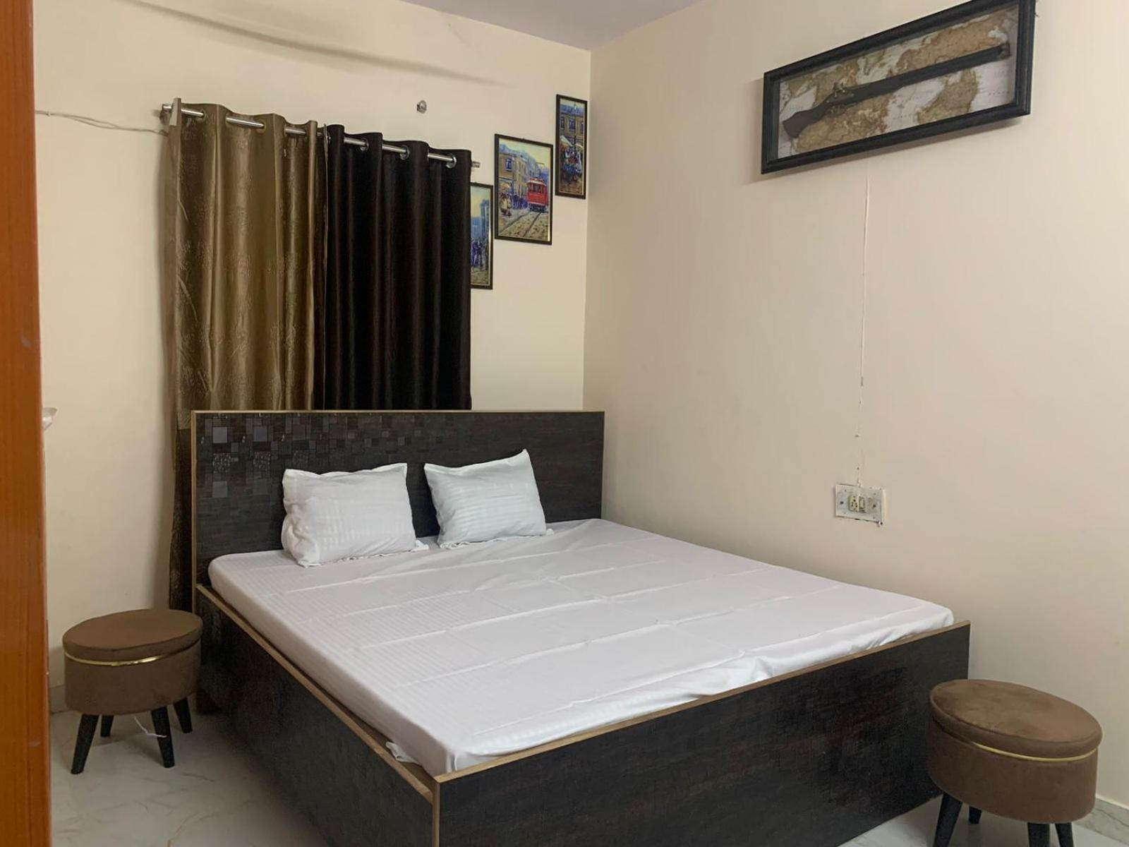 Privyrooms