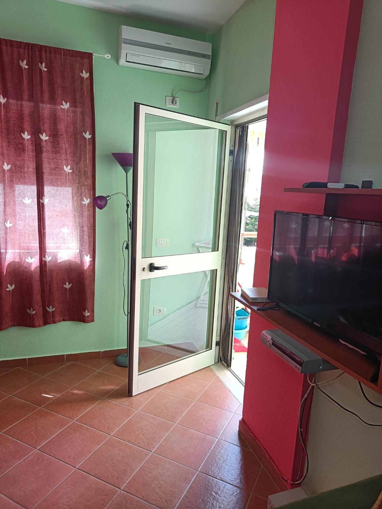 Aldom Apartments