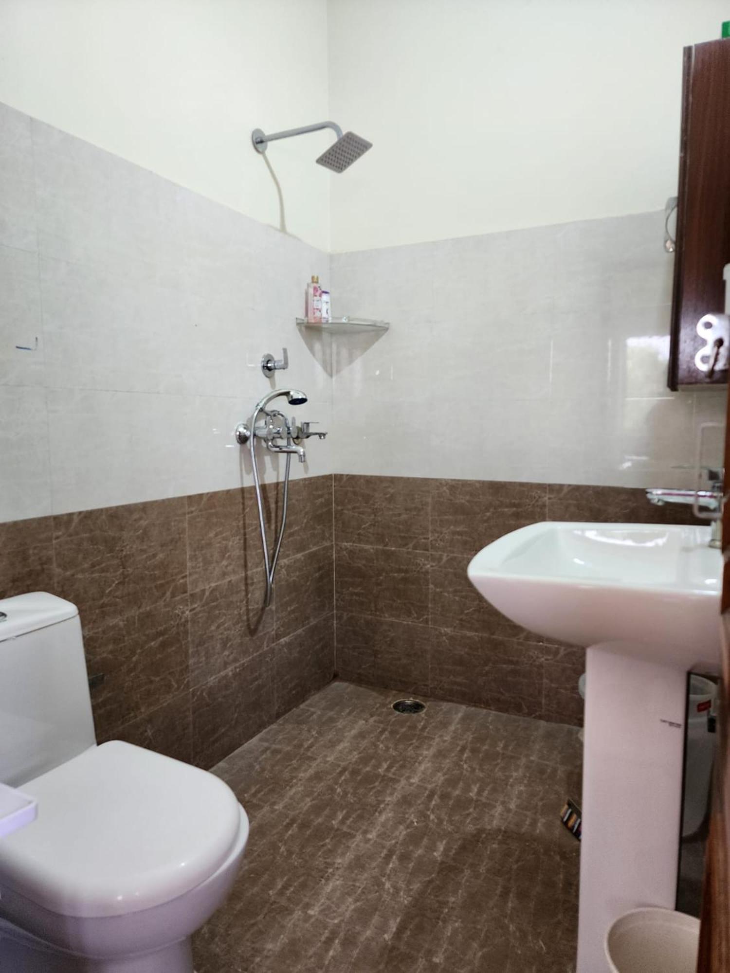 Param Country Home - Swimming Pool included view 3