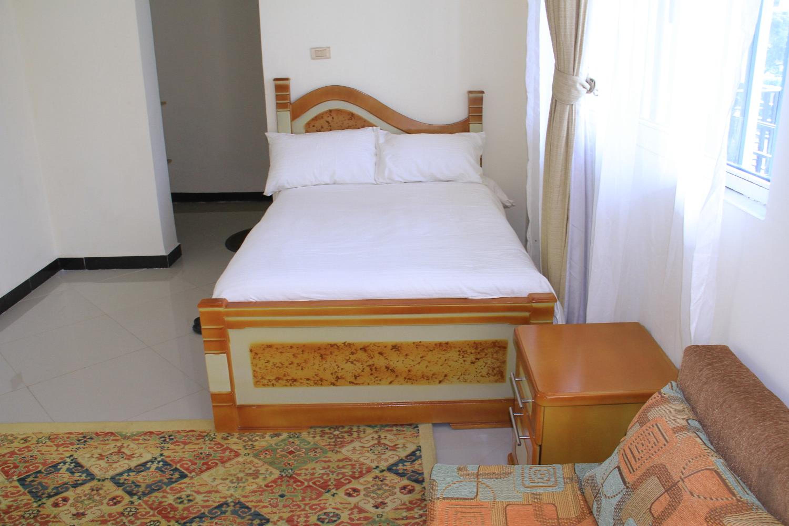 Avi Guest House