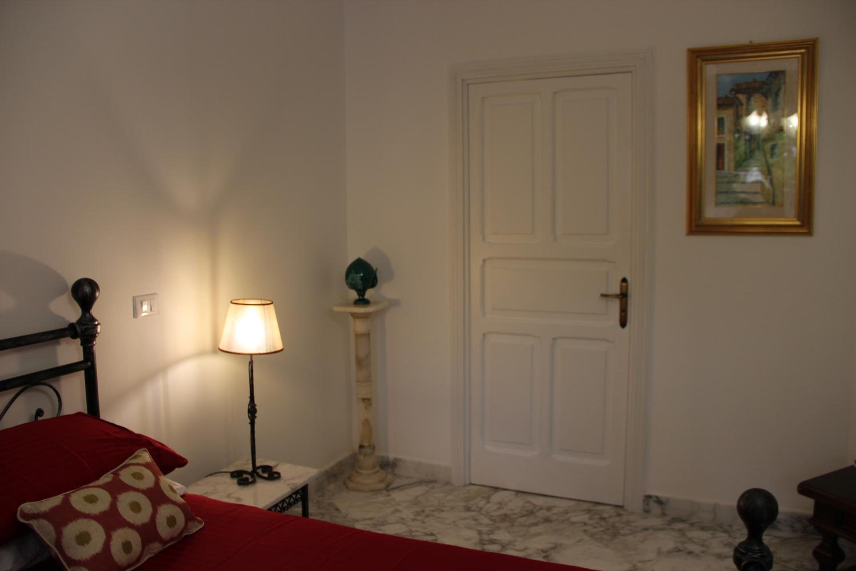 Photo 33