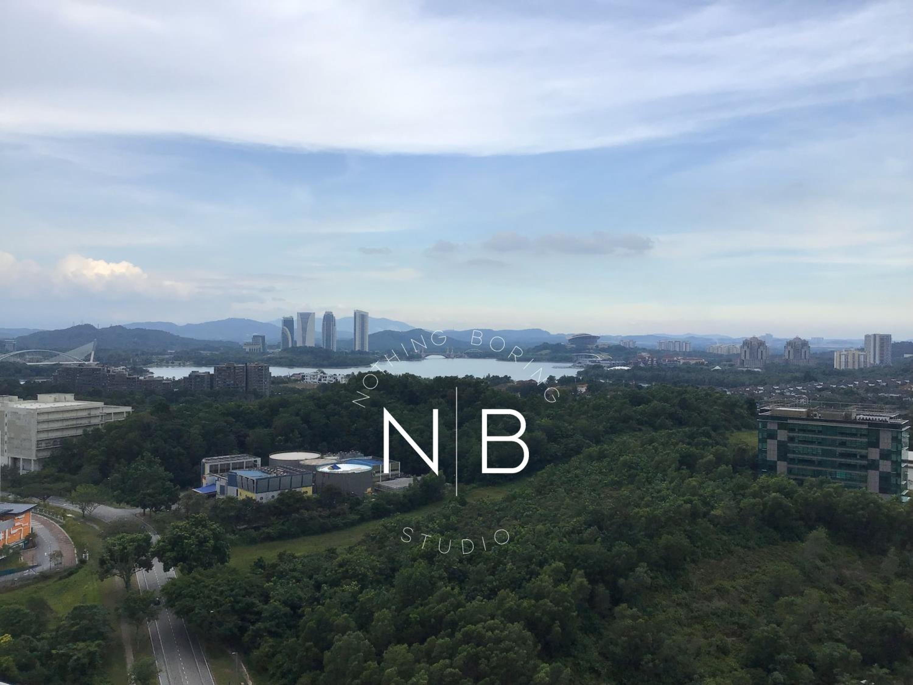 NETFLIX and JAM Fun Supercool Nothing Boring Studio 2 min walk to MCD Starbucks KFC photo 1