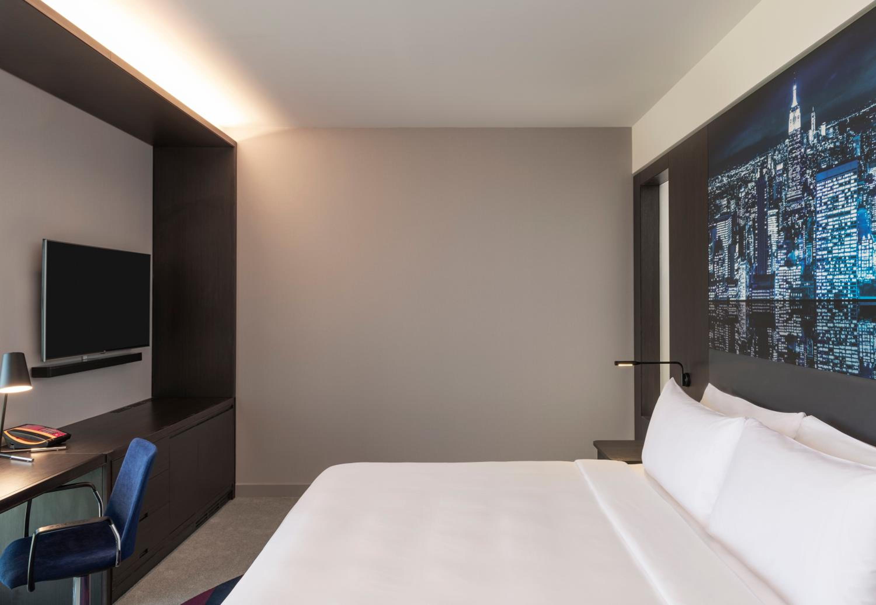 Aloft by Marriott Dubai Creek