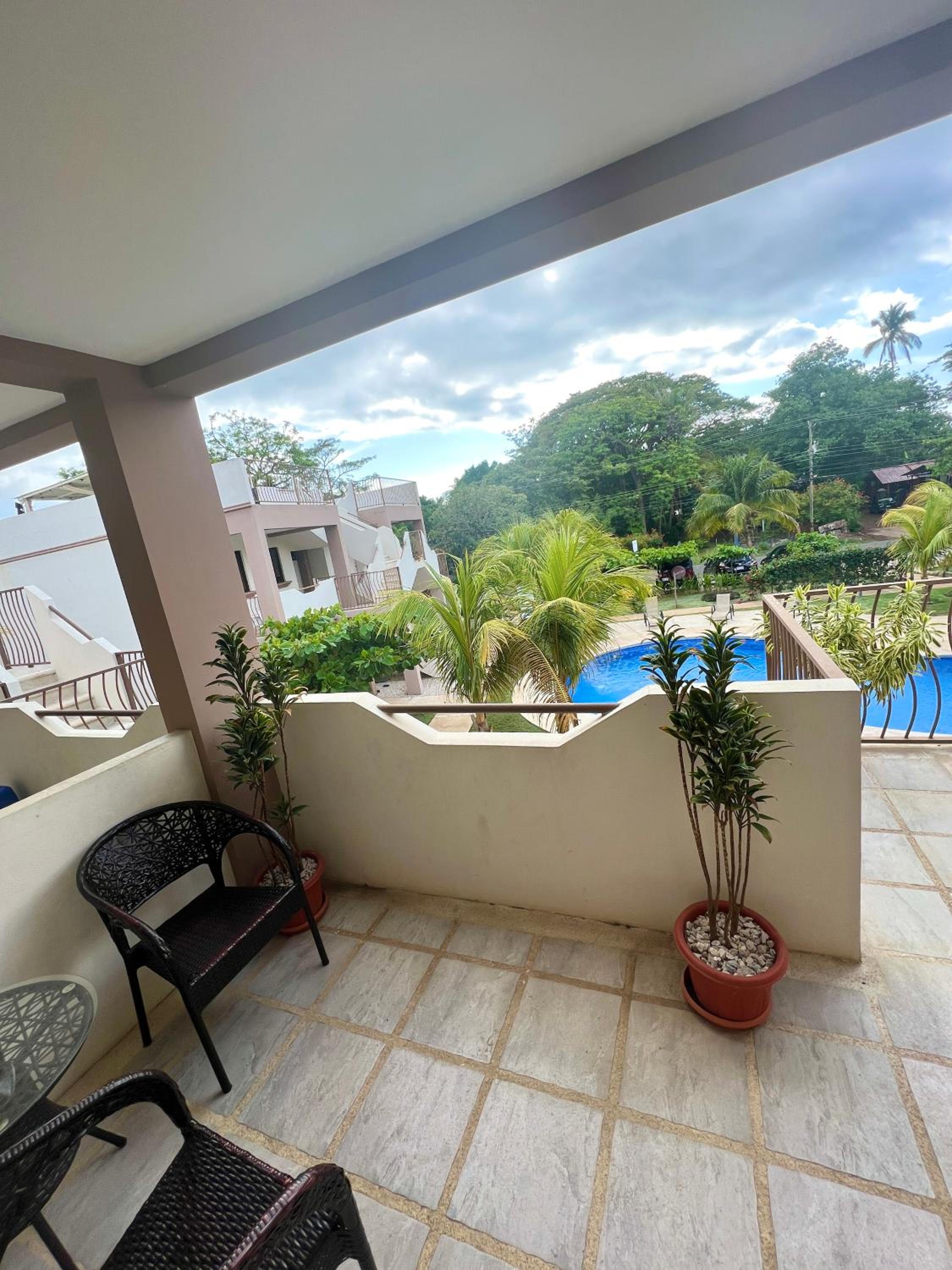 High Tide 2 bed1 bath condo Terrace