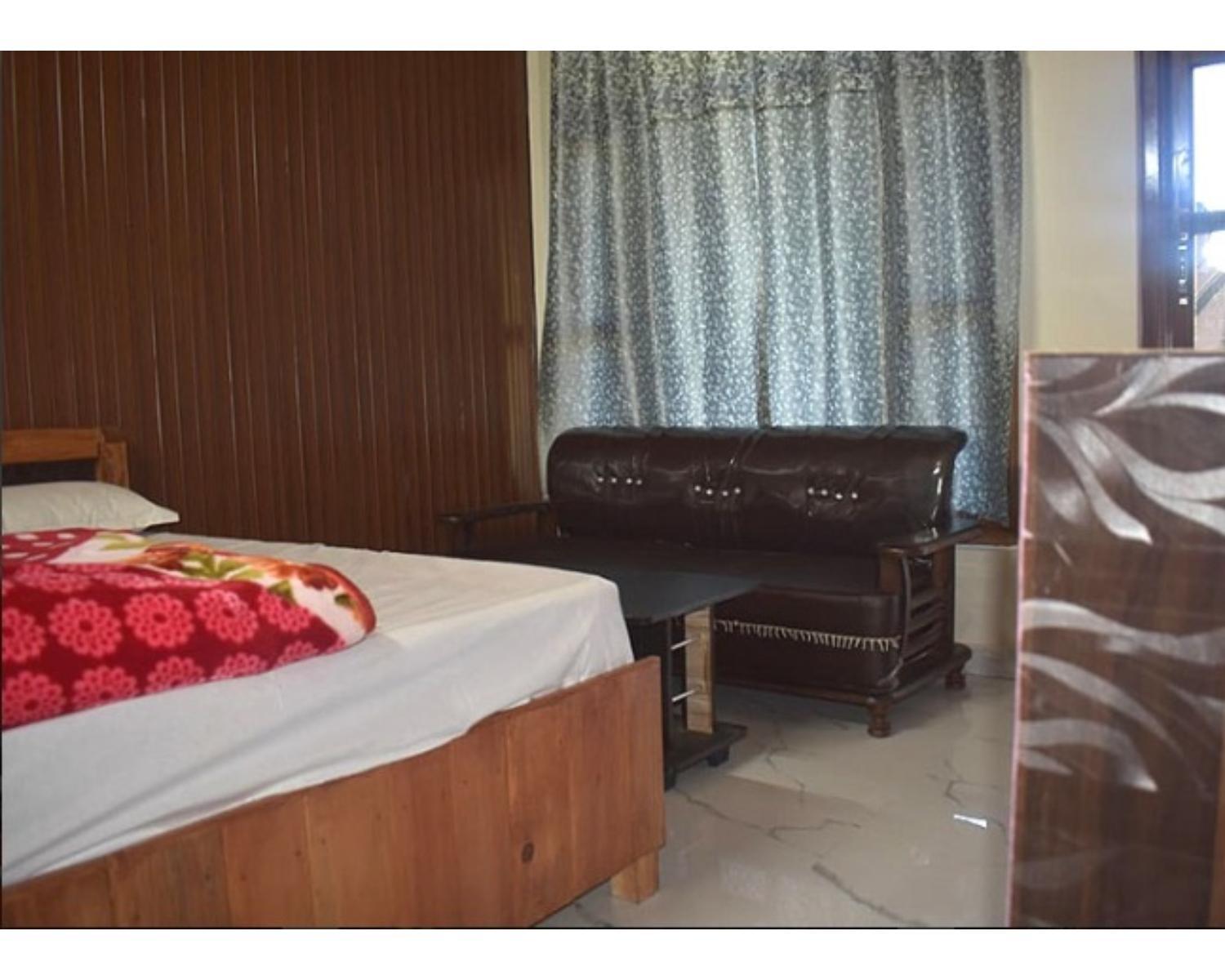Kumar Hills Resort, Barkot
