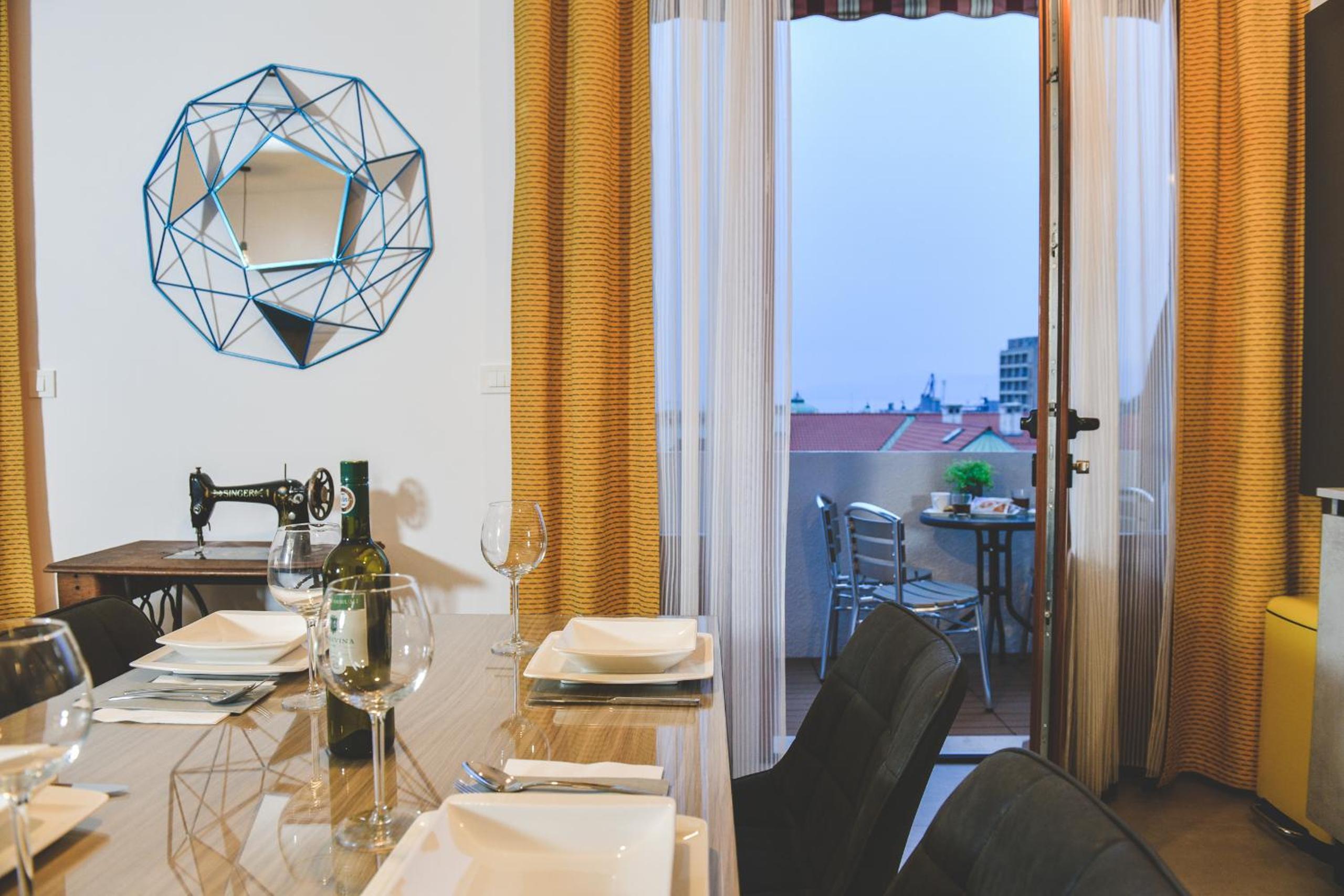 Hotel Luxury apartment Antonia in the city centre - Image 1