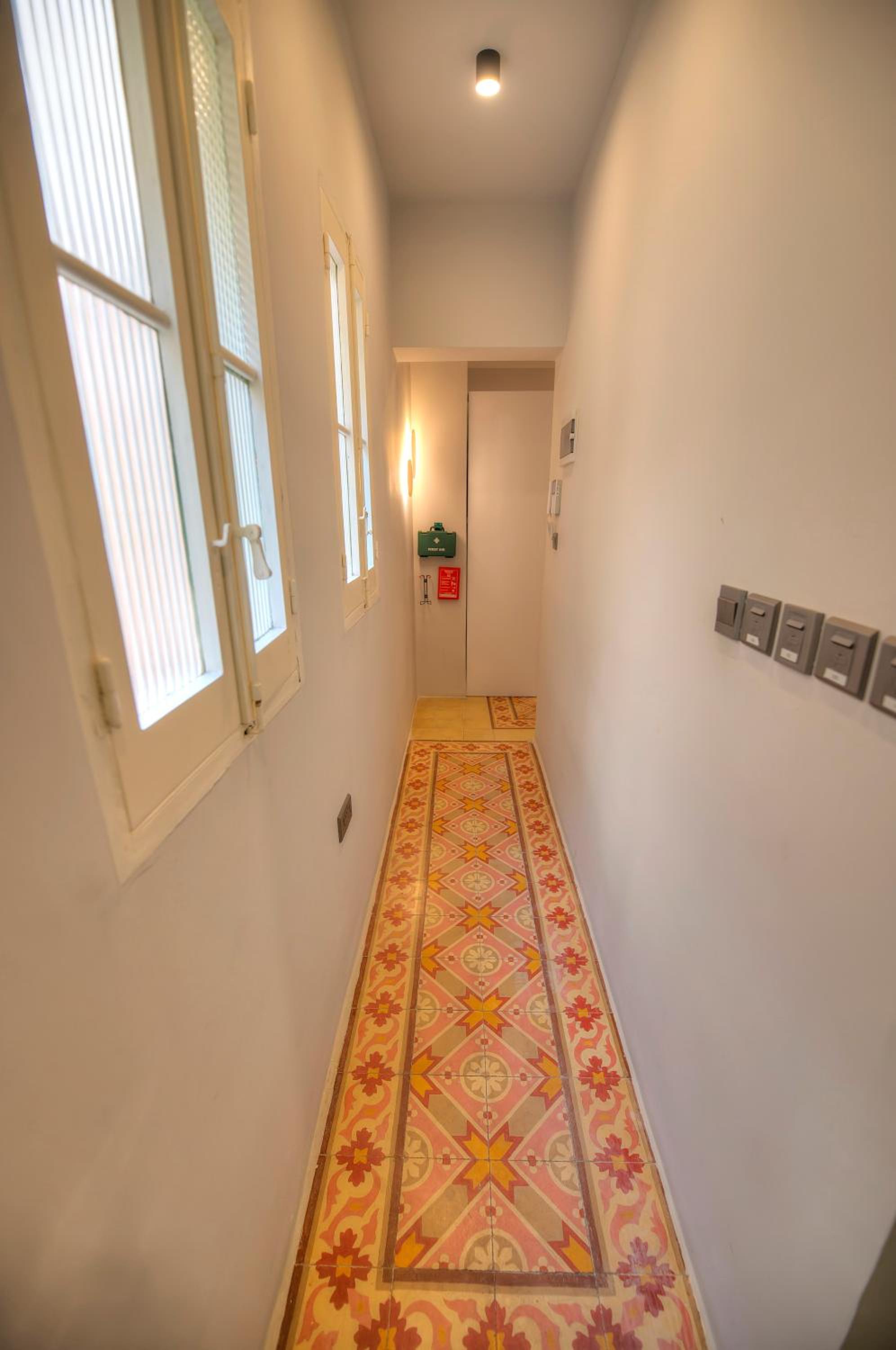 Beautiful one bedroom seafront apartment VPAL1-1 view 5