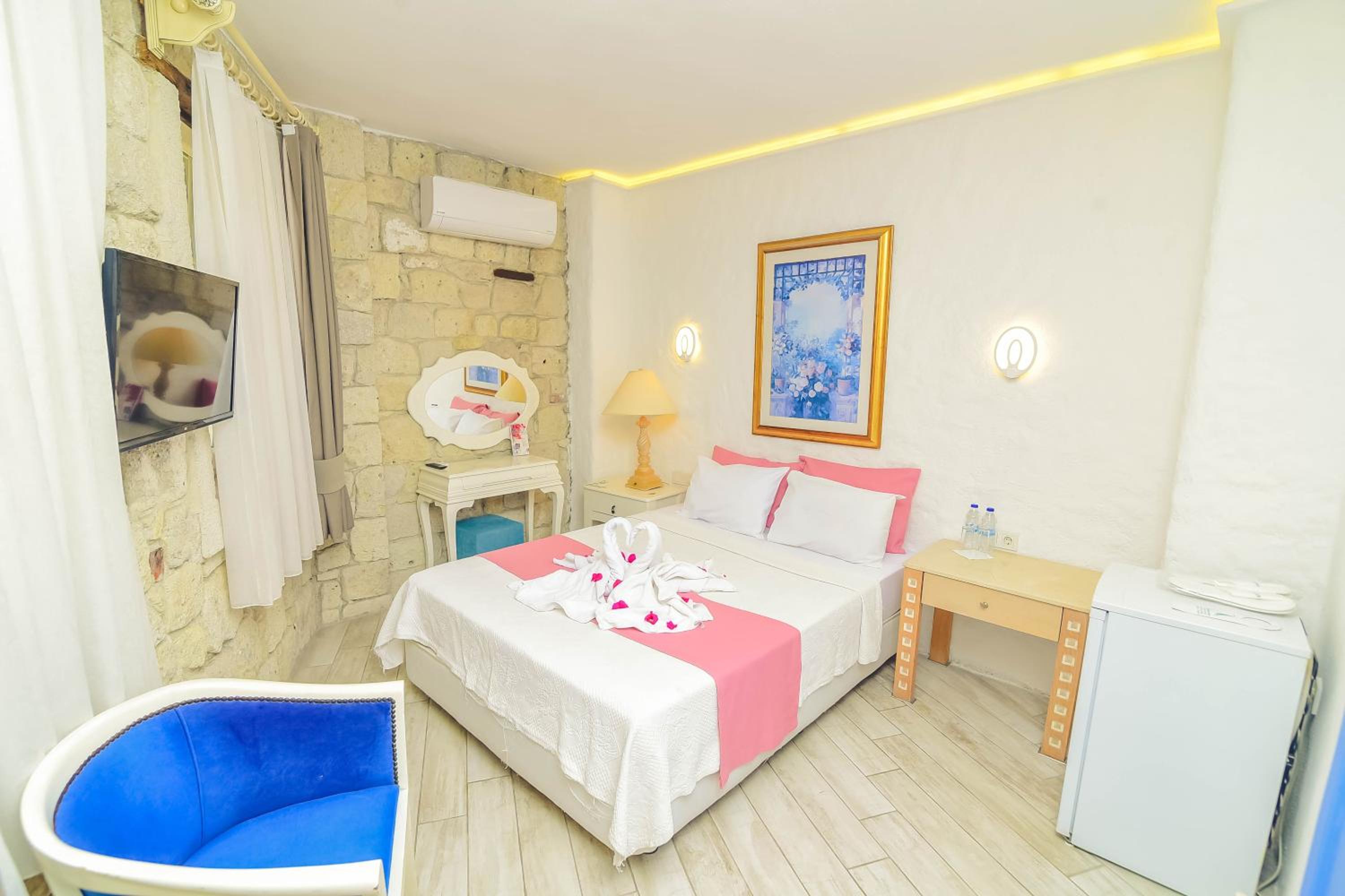 Alacati Asmali Konak Hotel