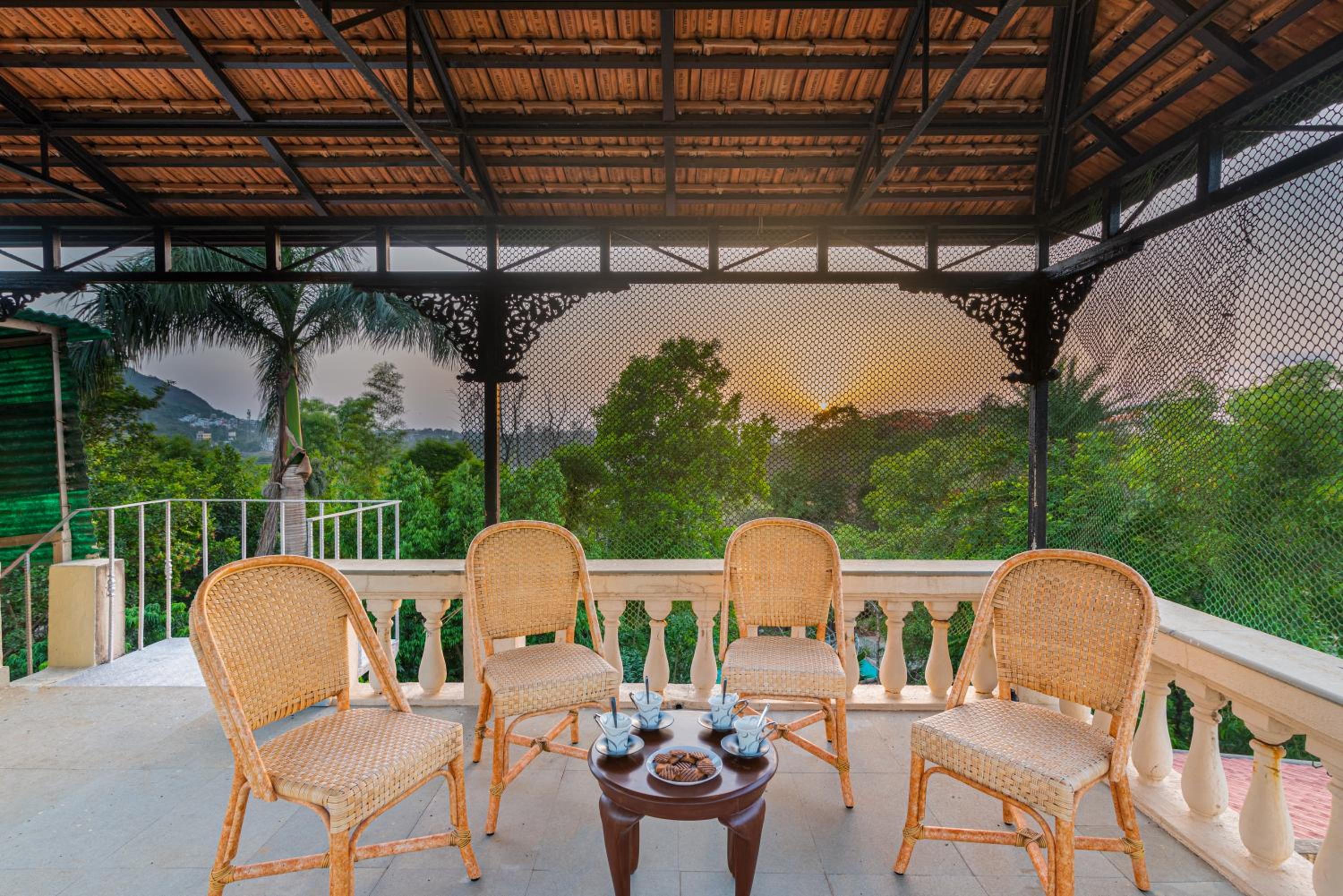SaffronStays Grandiosa - 4 BDR pet-friendly, pool villa Khandala view 3