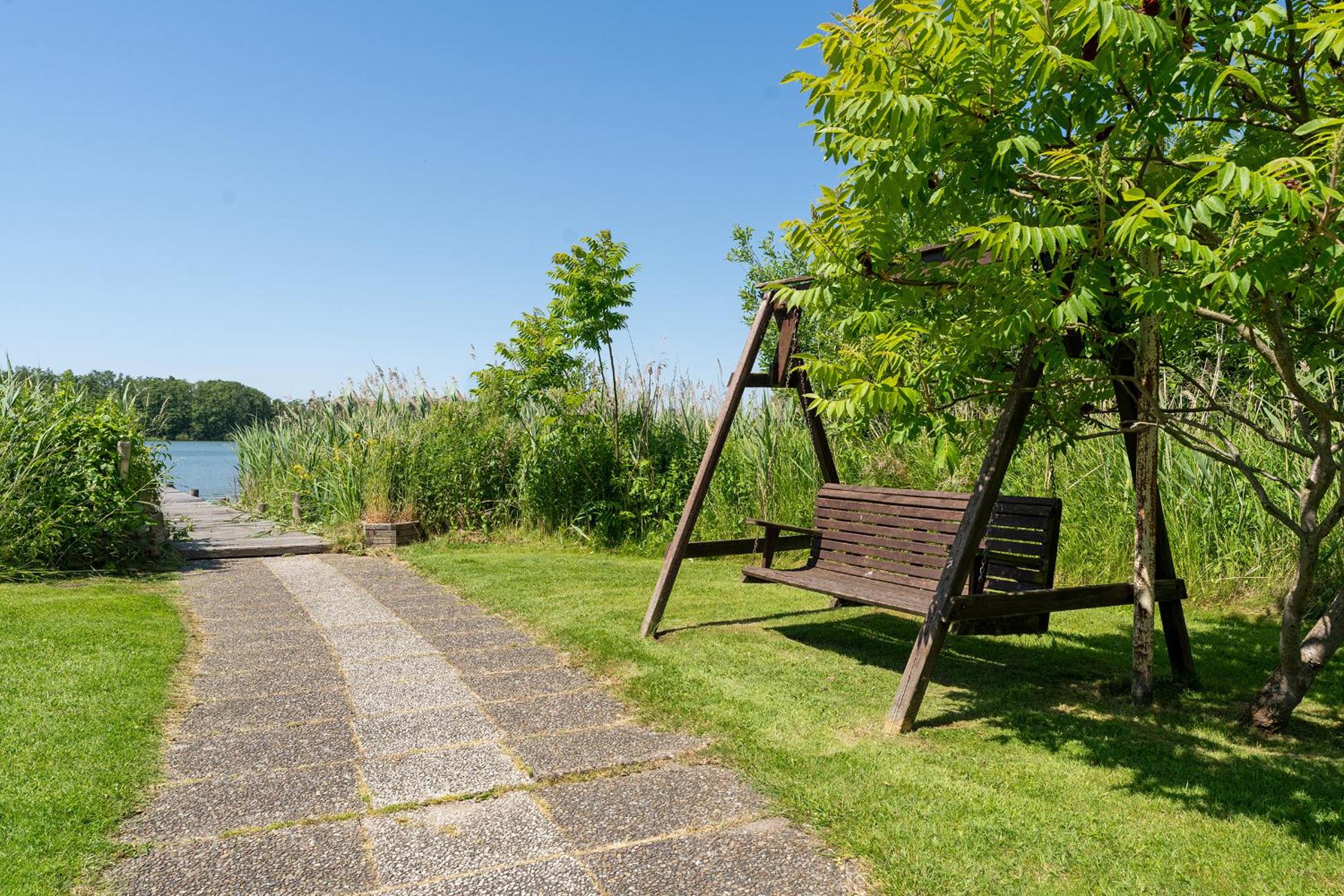 Haus Schwanensee Maritimes Ferienappartement am Plöner See