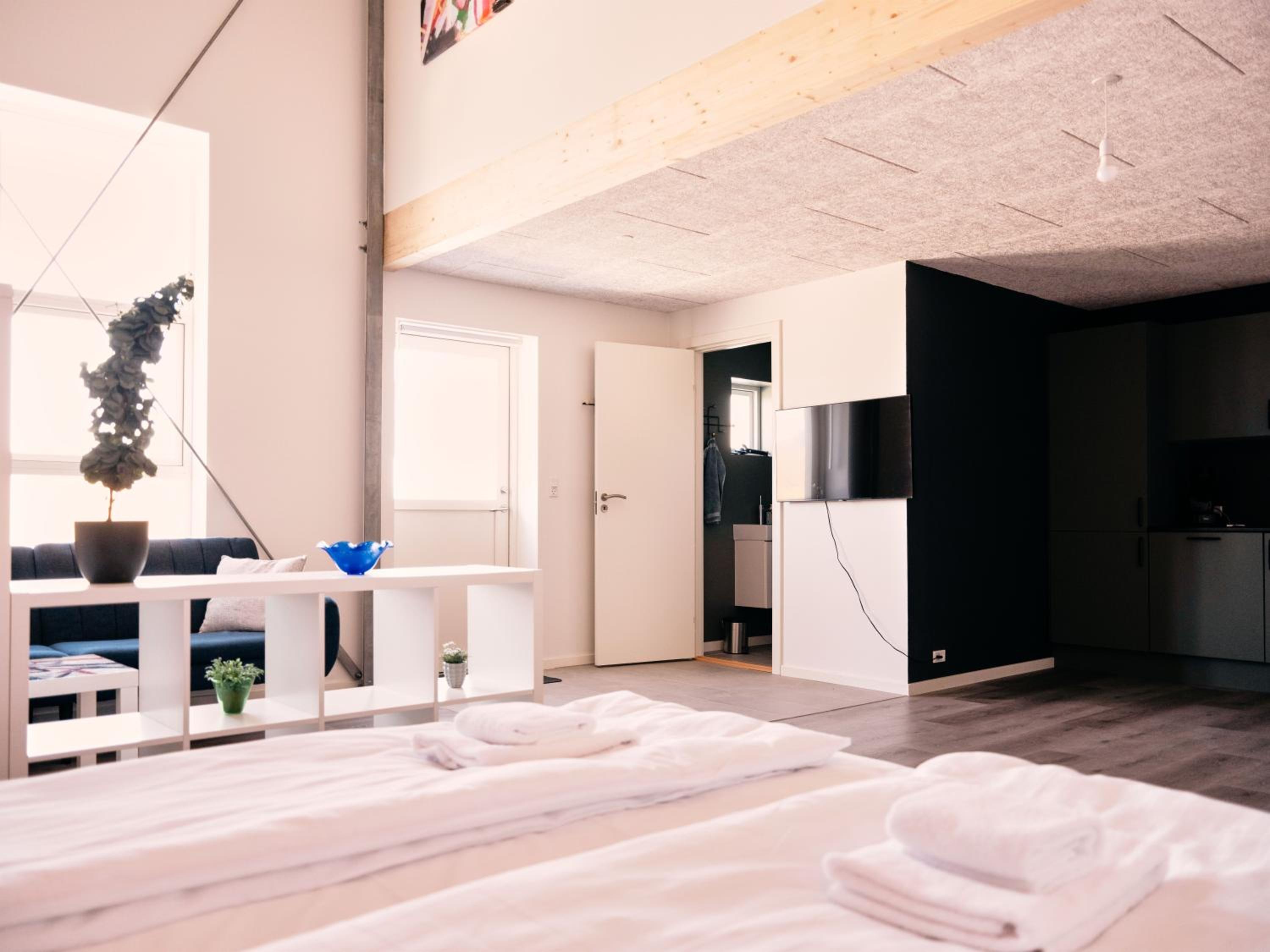 Studio Apartment / Unique Location / Stunning View view 3