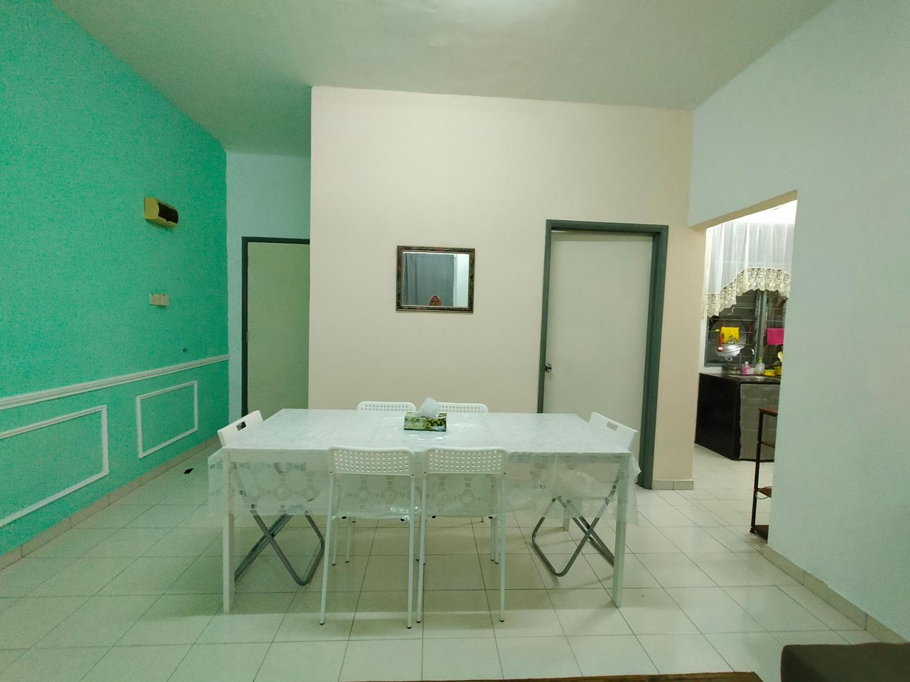Homestay Tasneem Bandar Sunway, Petaling Jaya WiFi photo 1