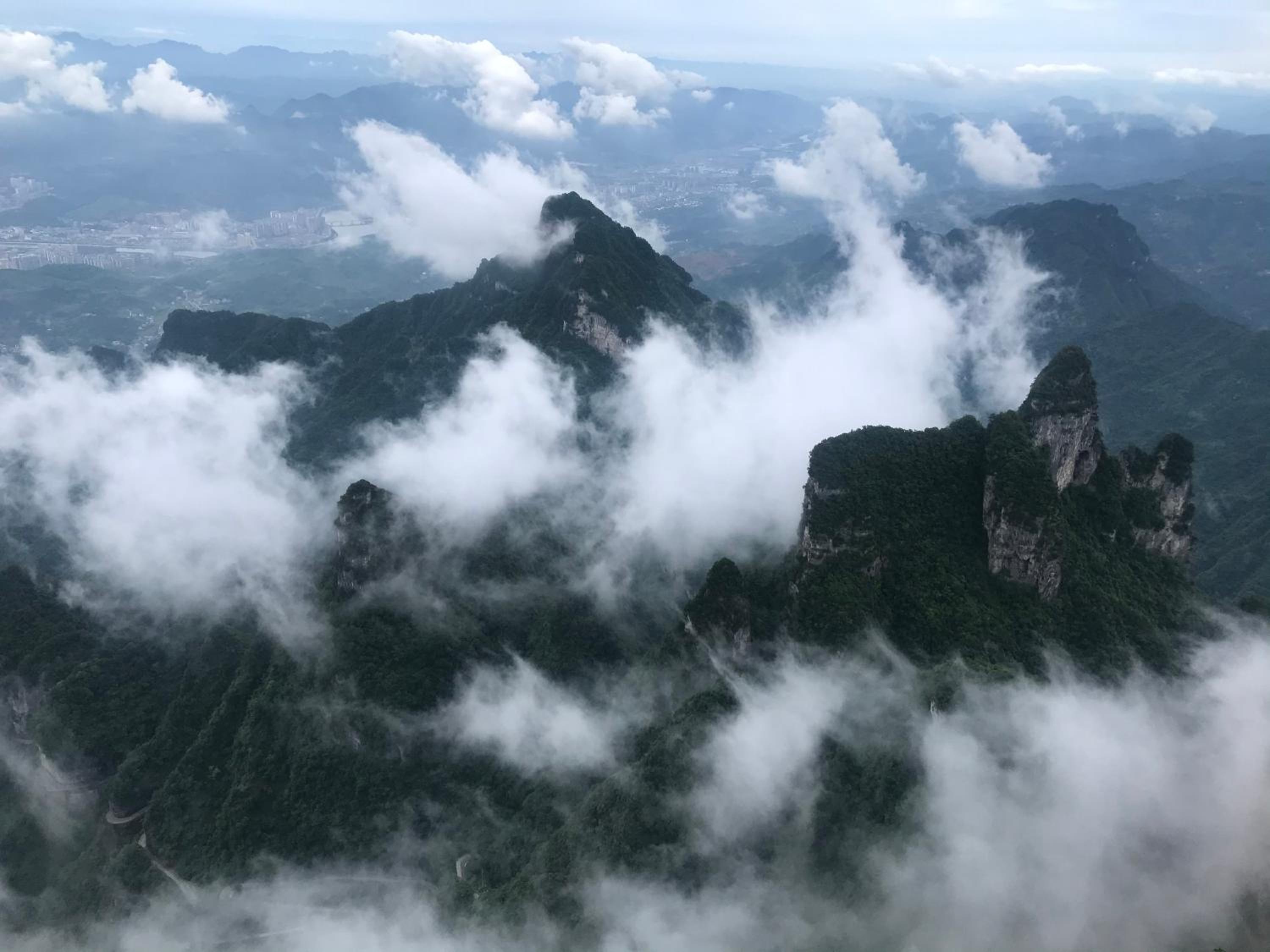 Zhangjiajie National Park Nvue Resorts