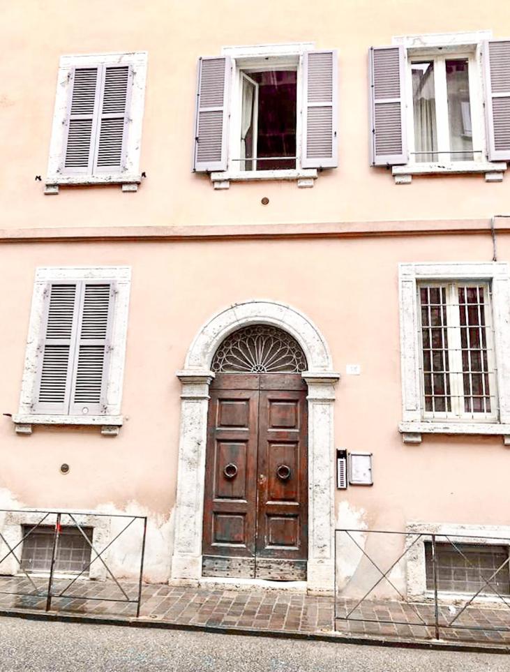 Chic apartment in the historic center of Perugia view 3