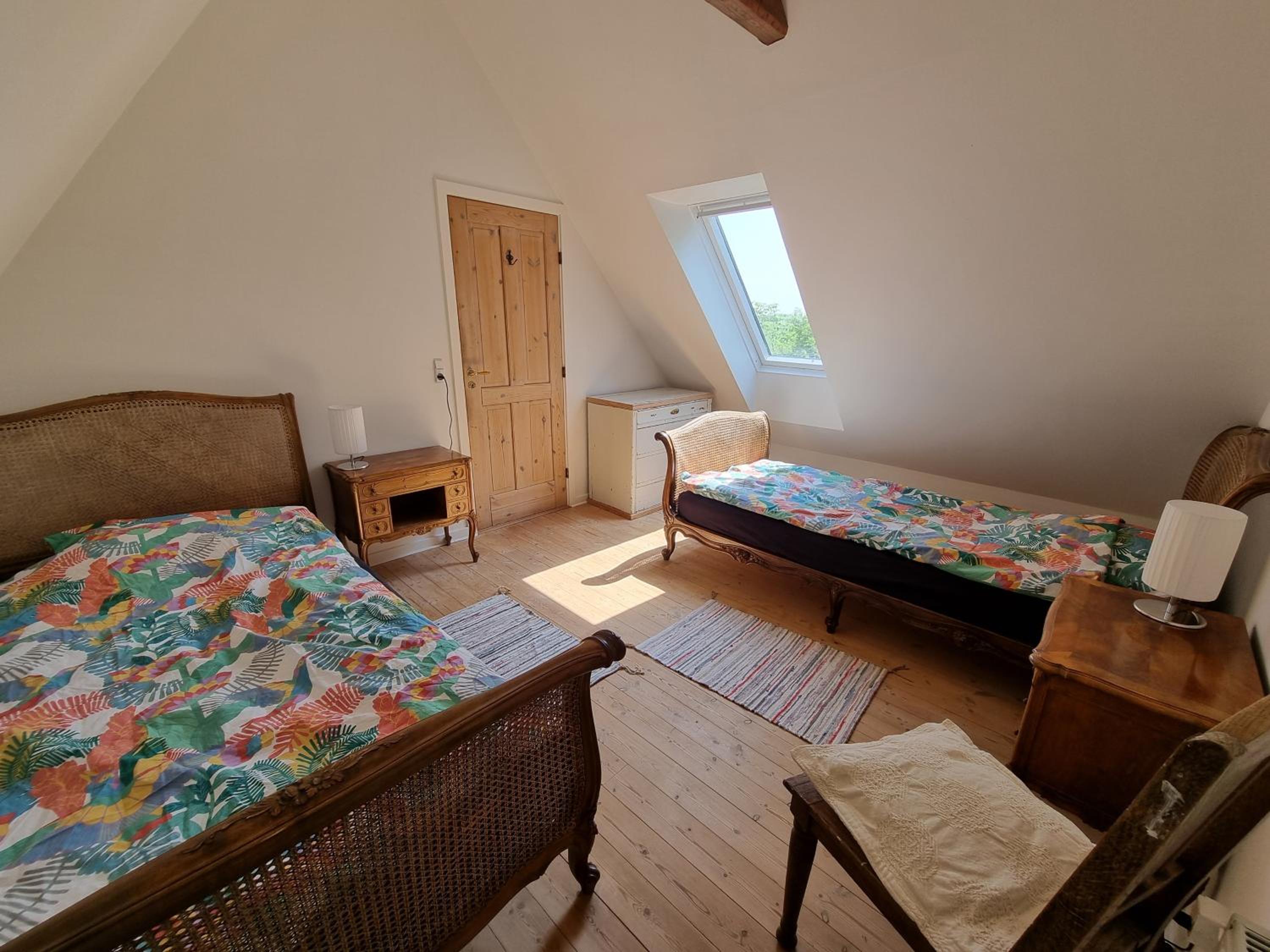 Bjørnø Vingård B&B - bed&bath view 5